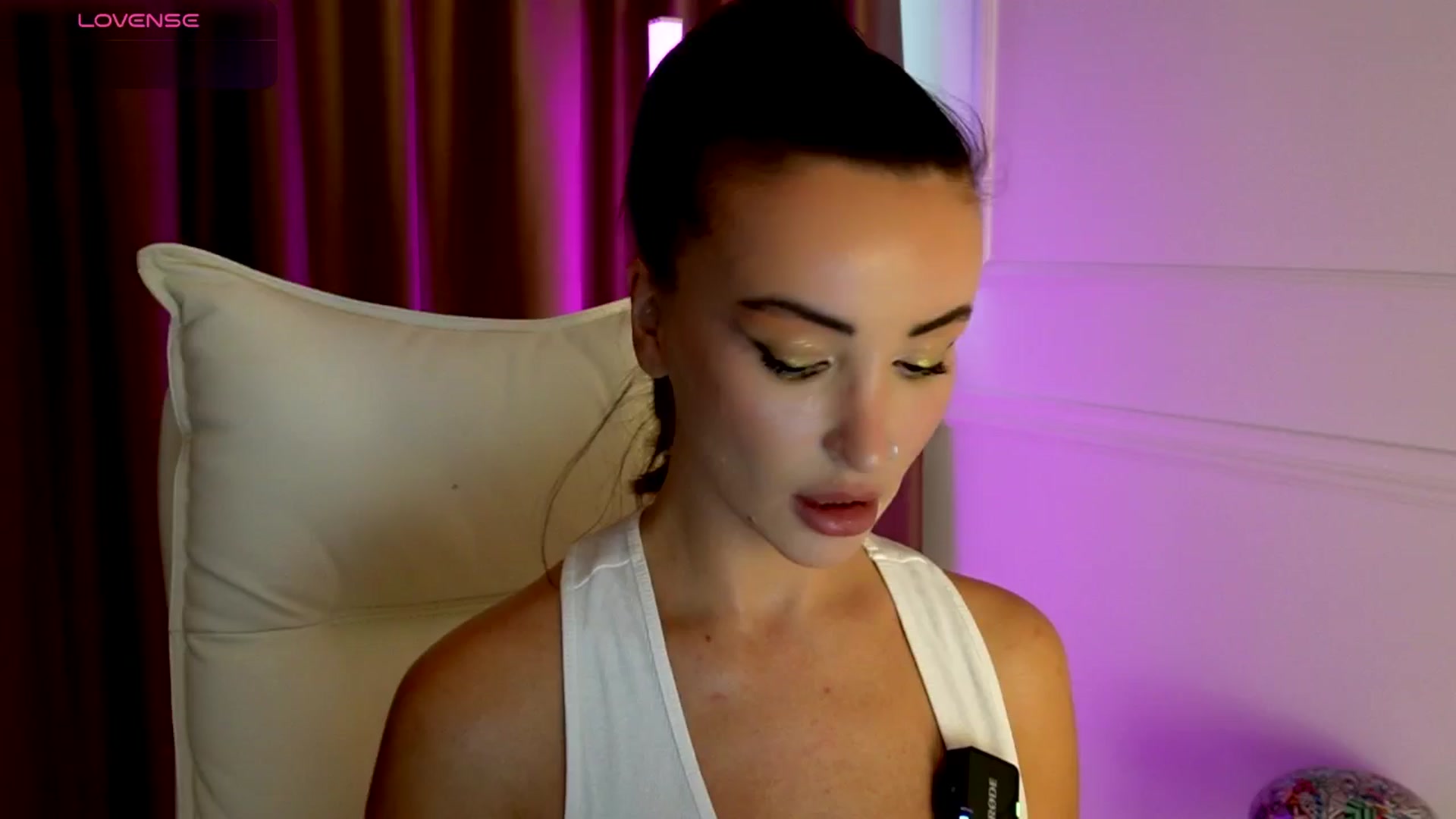 Gallery image thumbnail from AlyssiaKENT1's myfreecams stream on, 09/12/2025, 14:58 image 20 of 20
