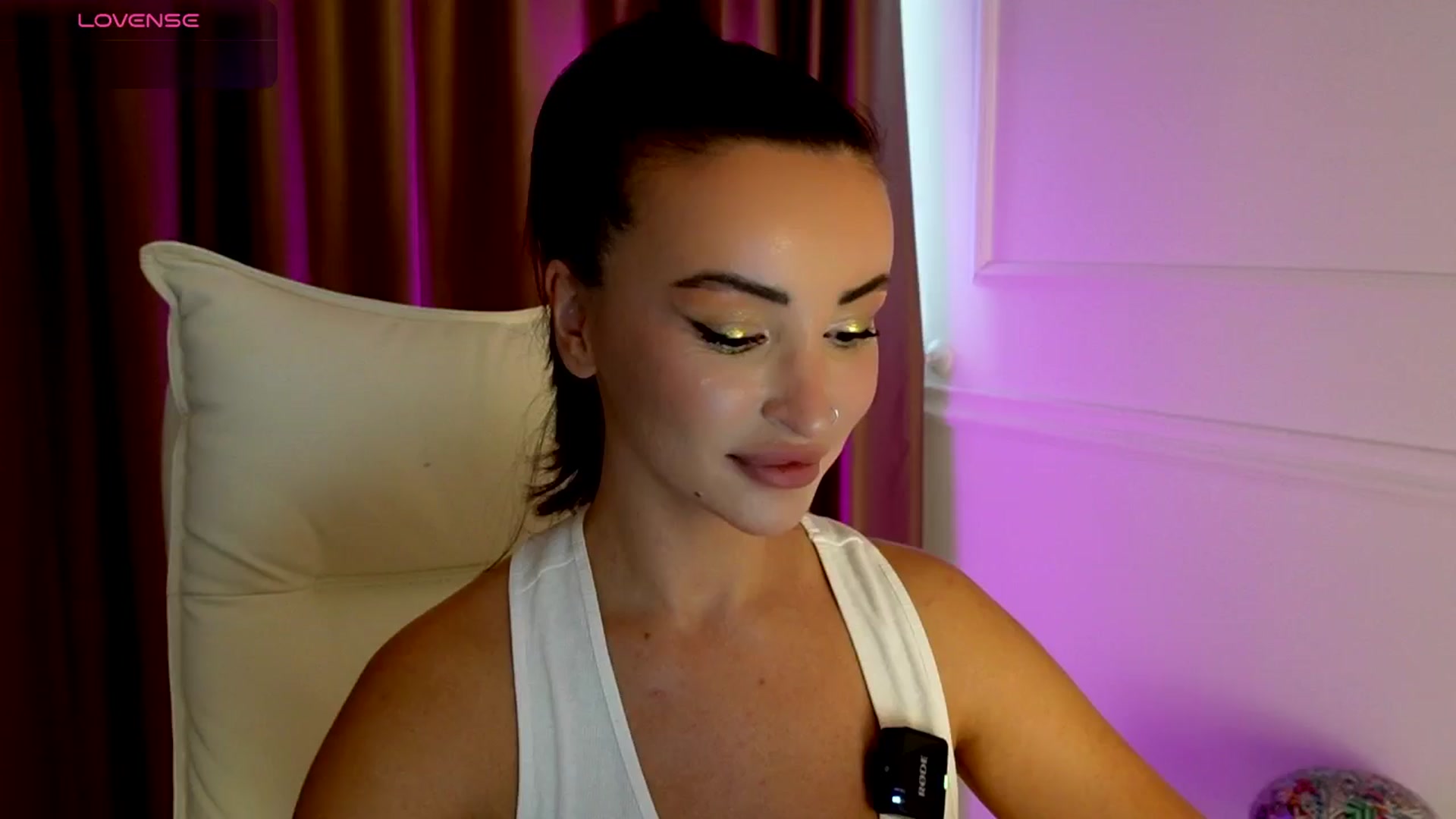 Gallery image thumbnail from AlyssiaKENT1's myfreecams stream on, 09/12/2025, 14:58 image 15 of 20