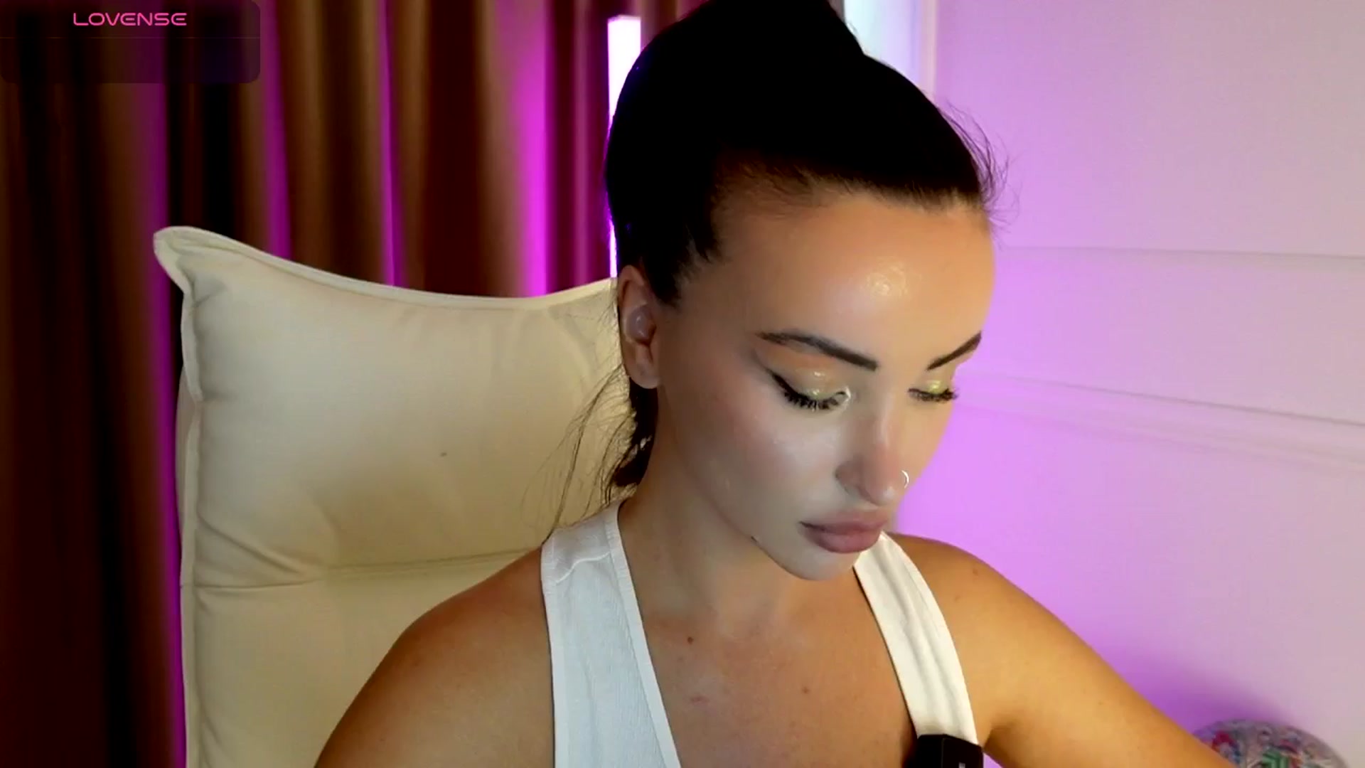 Gallery image thumbnail from AlyssiaKENT1's myfreecams stream on, 09/12/2025, 14:58 image 18 of 20