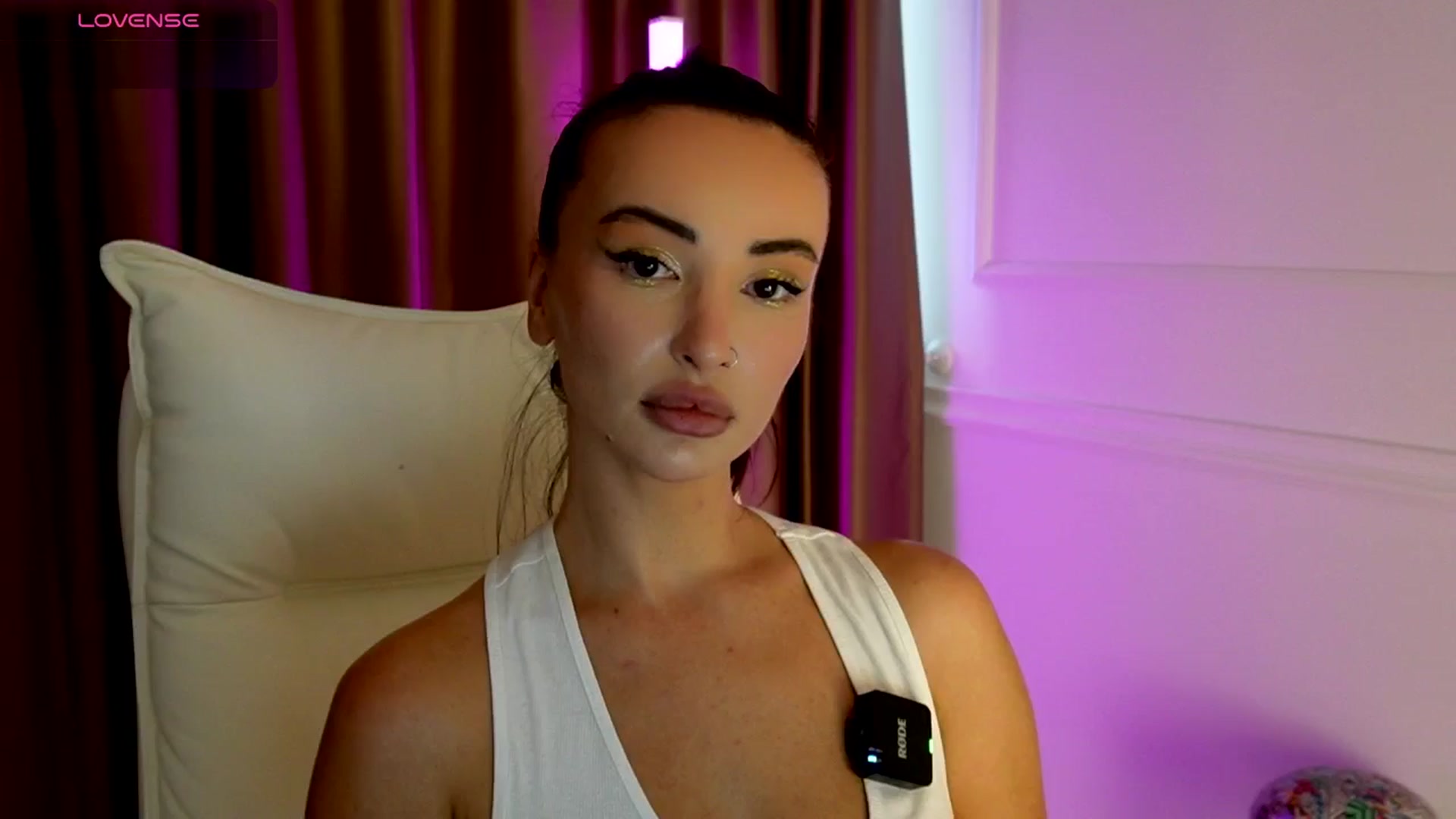 Gallery image thumbnail from AlyssiaKENT1's myfreecams stream on, 09/12/2025, 14:58 image 16 of 20