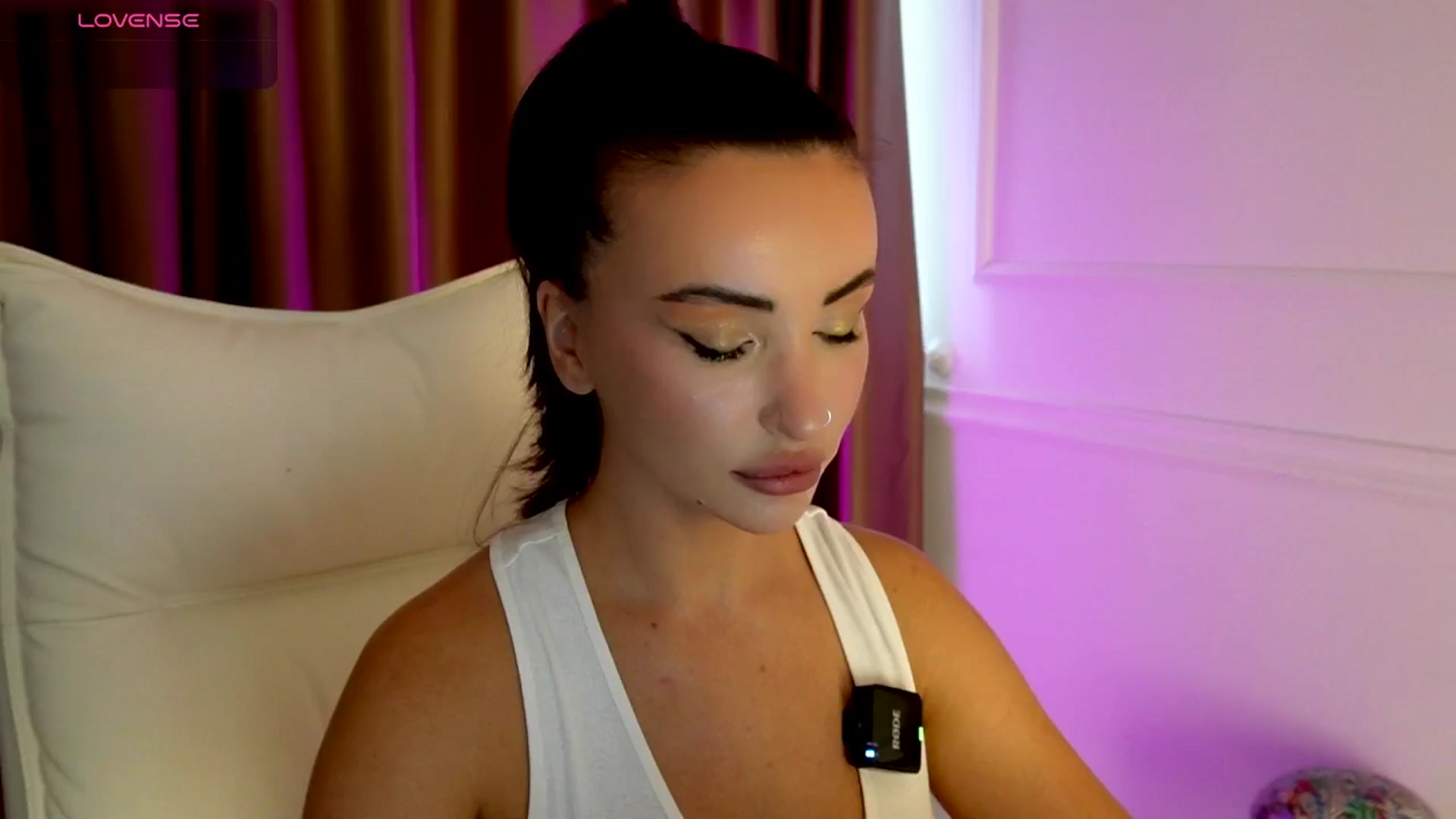 Gallery image thumbnail from AlyssiaKENT1's myfreecams stream on, 09/12/2025, 14:58 image 10 of 20