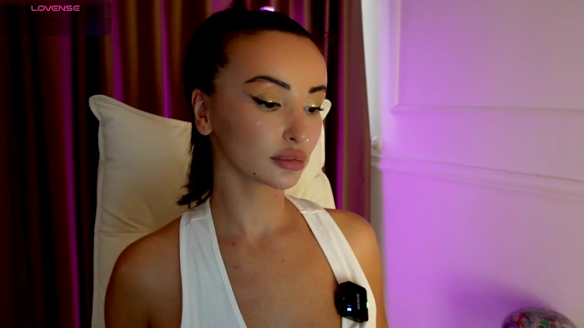 Gallery image thumbnail from AlyssiaKENT1's myfreecams stream on, 09/12/2025, 17:18 image 12 of 20
