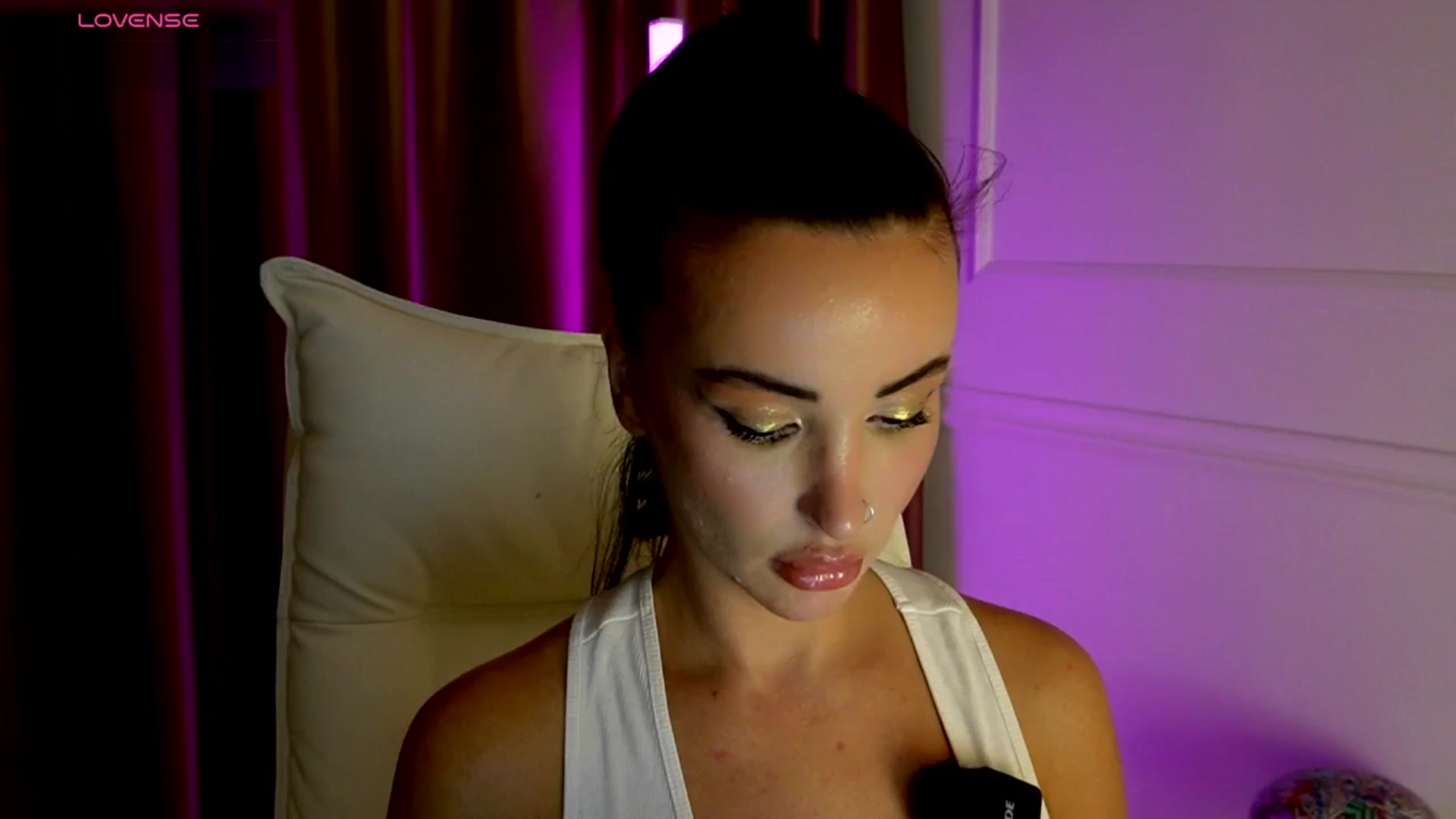 Gallery image thumbnail from AlyssiaKENT1's myfreecams stream on, 09/12/2025, 17:18 image 17 of 20