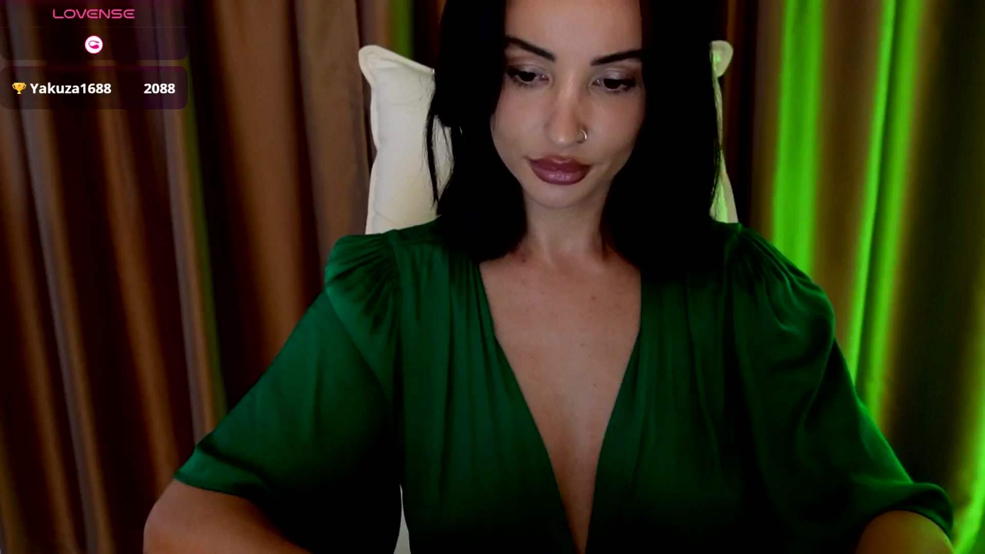 Gallery image thumbnail from AlyssiaKENT1's myfreecams stream on, 09/19/2025, 16:11 image 11 of 20