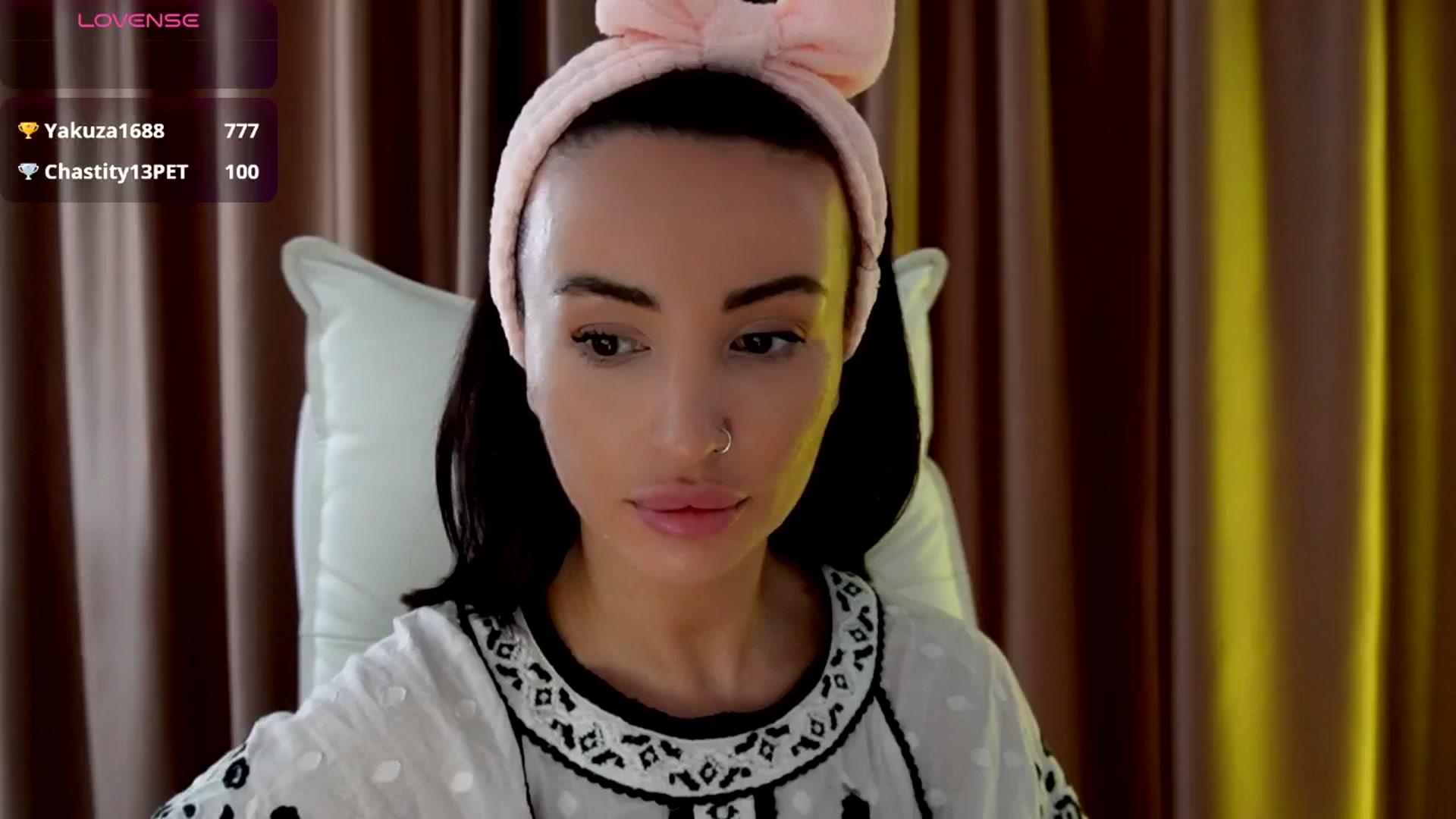Gallery image thumbnail from AlyssiaKENT1's myfreecams stream on, 09/21/2025, 09:22 image 18 of 20
