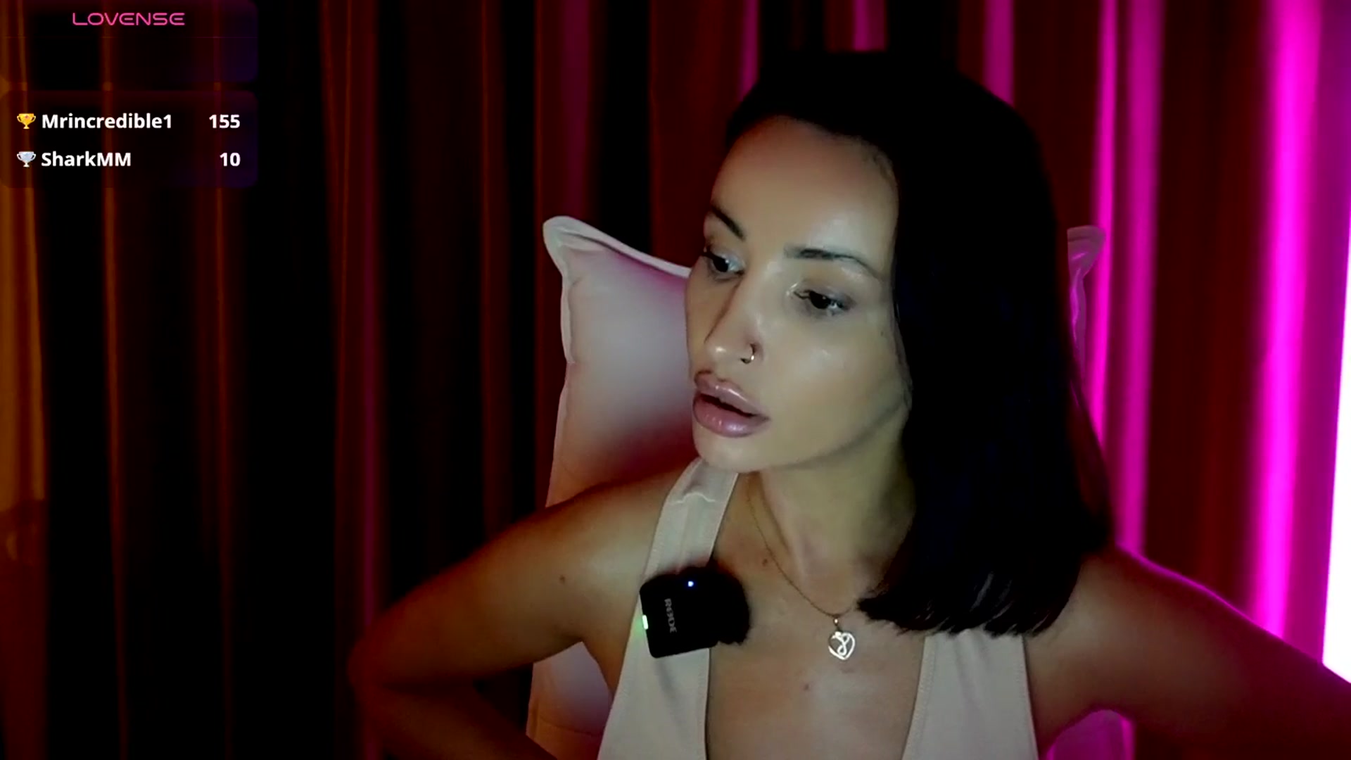 Gallery image thumbnail from AlyssiaKENT1's myfreecams stream on, 09/29/2025, 17:22 image 14 of 20