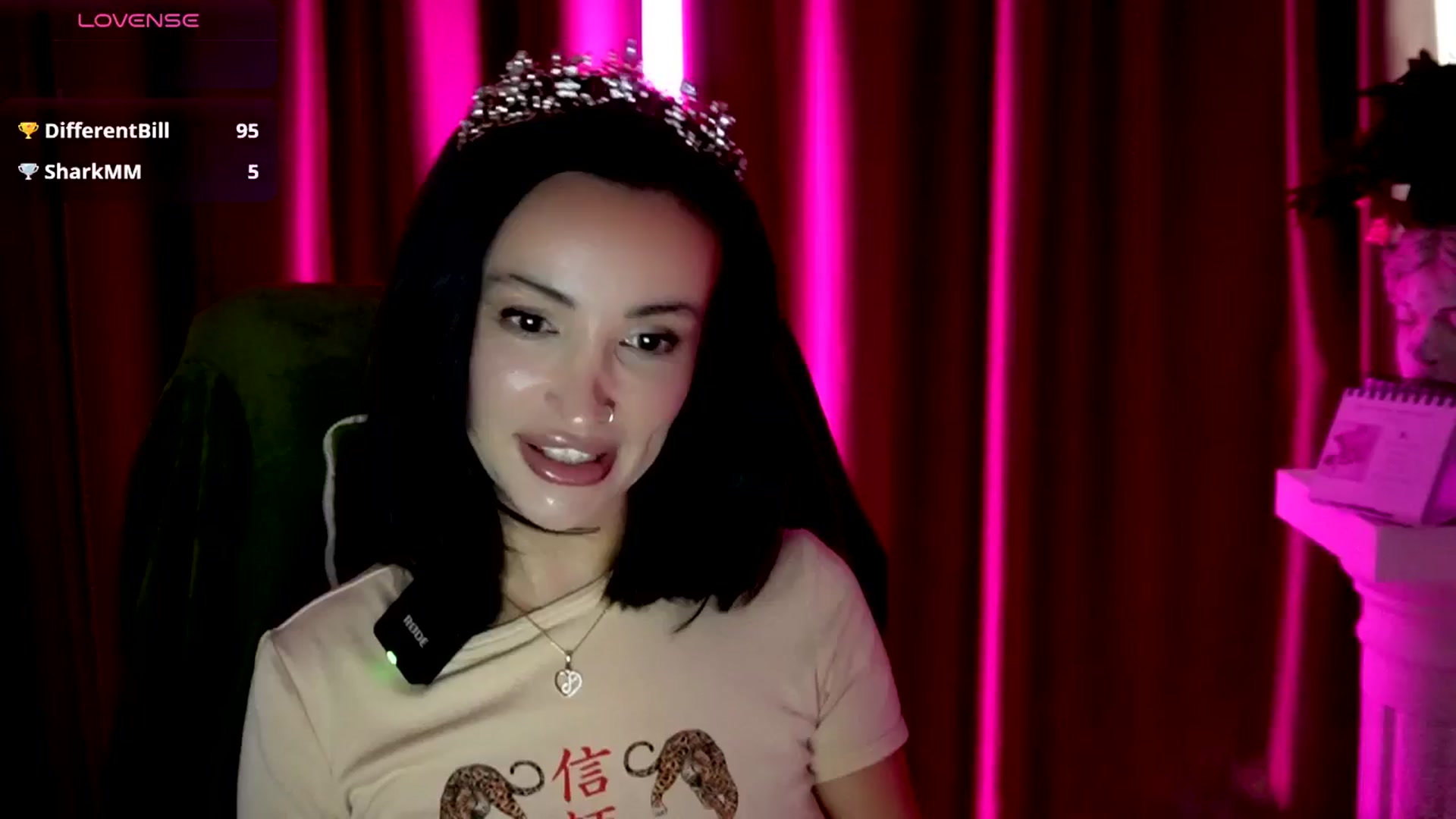 Gallery image thumbnail from AlyssiaKENT1's myfreecams stream on, 10/05/2025, 18:38 image 7 of 20