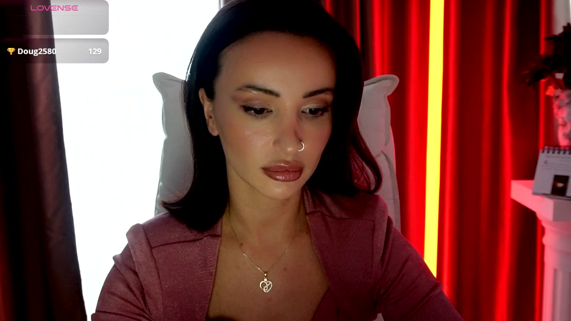 Gallery image thumbnail from AlyssiaKENT1's myfreecams stream on, 10/08/2025, 13:06 image 19 of 20