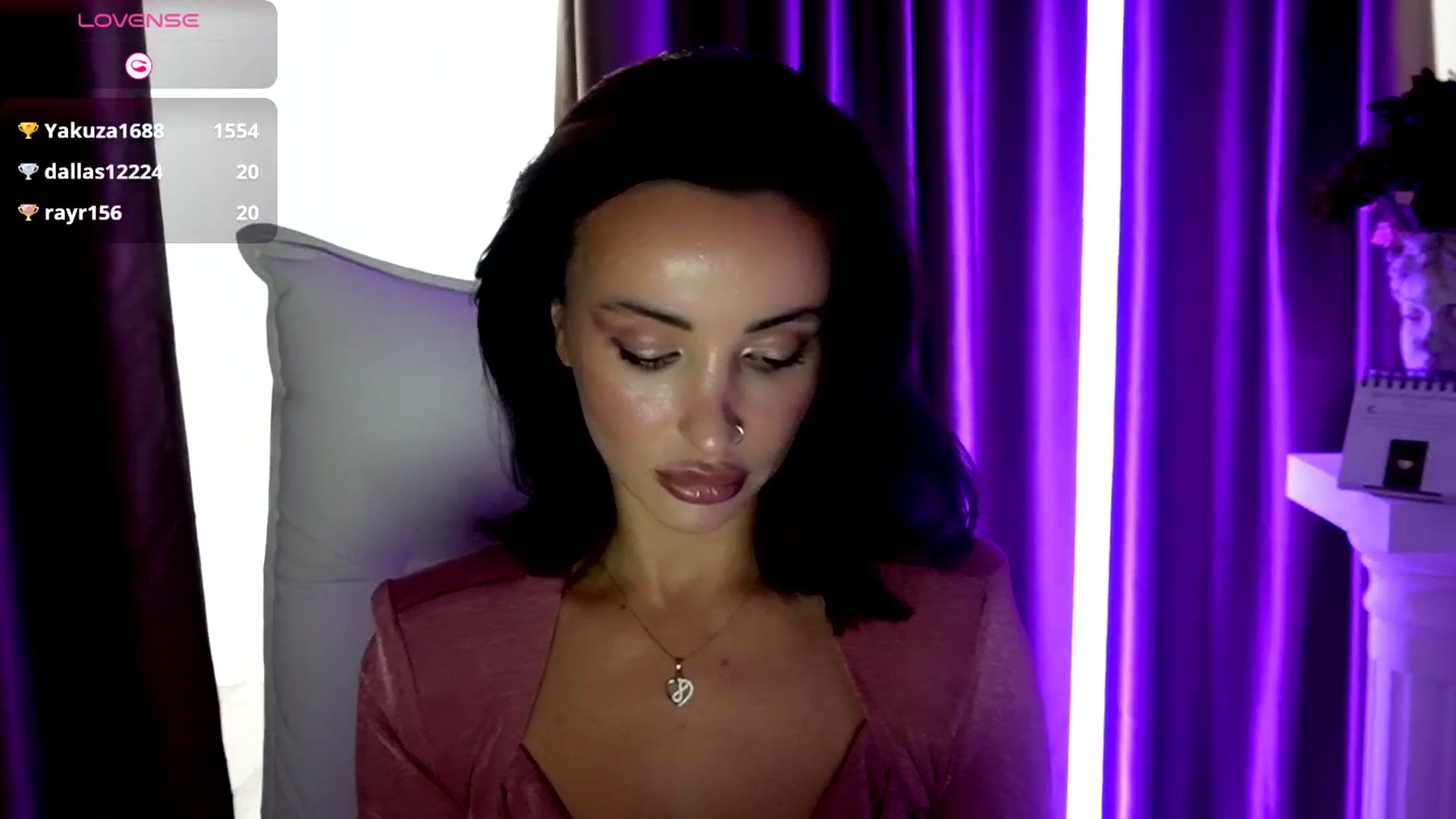 Gallery image thumbnail from AlyssiaKENT1's myfreecams stream on, 10/08/2025, 15:18 image 10 of 20