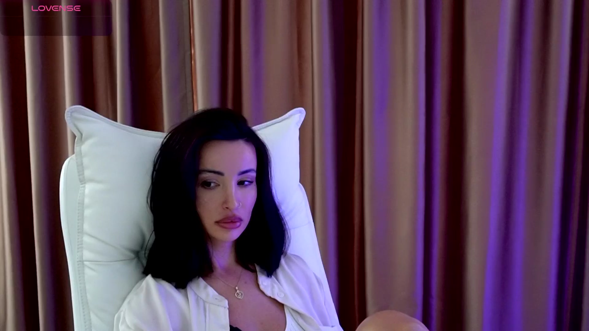Gallery image thumbnail from AlyssiaKENT1's myfreecams stream on, 10/12/2025, 09:59 image 13 of 20