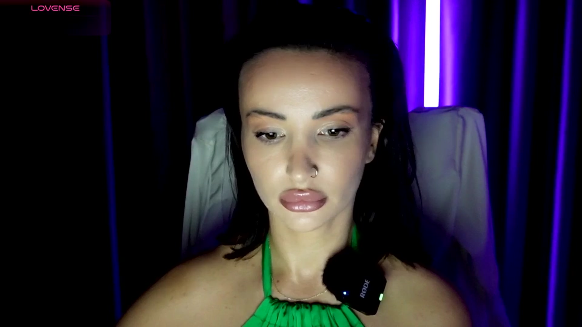 Gallery image thumbnail from AlyssiaKENT1's myfreecams stream on, 10/13/2025, 17:42 image 13 of 20