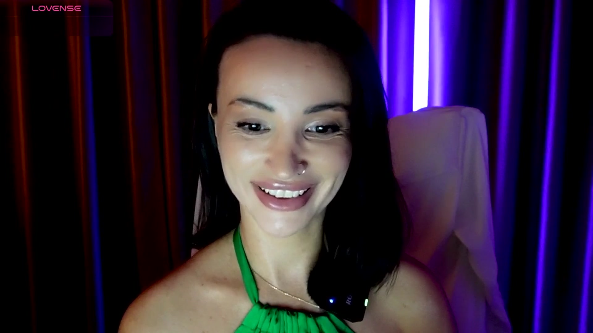 Gallery image thumbnail from AlyssiaKENT1's myfreecams stream on, 10/13/2025, 17:42 image 18 of 20
