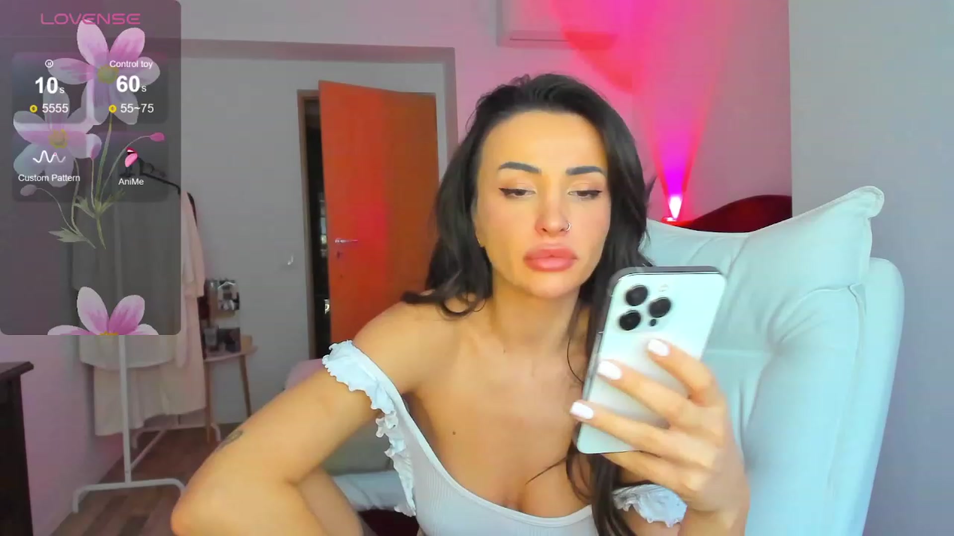 Gallery image thumbnail from AlyssiaKENTX's myfreecams stream on, 12/04/2023, 14:04 image 19 of 20