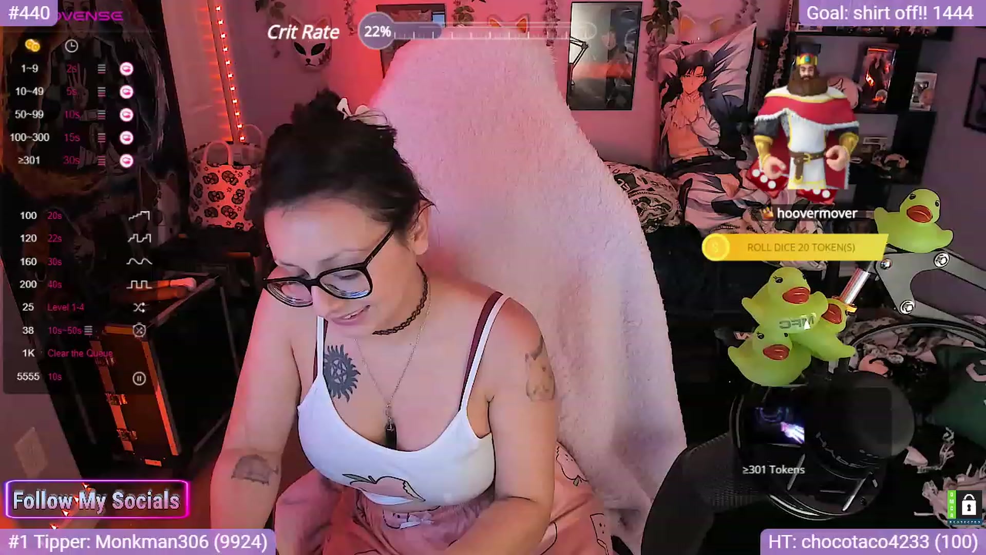 Gallery image thumbnail from Alyx_Singer's myfreecams stream on, 10/16/2023, 22:43 image 12 of 20