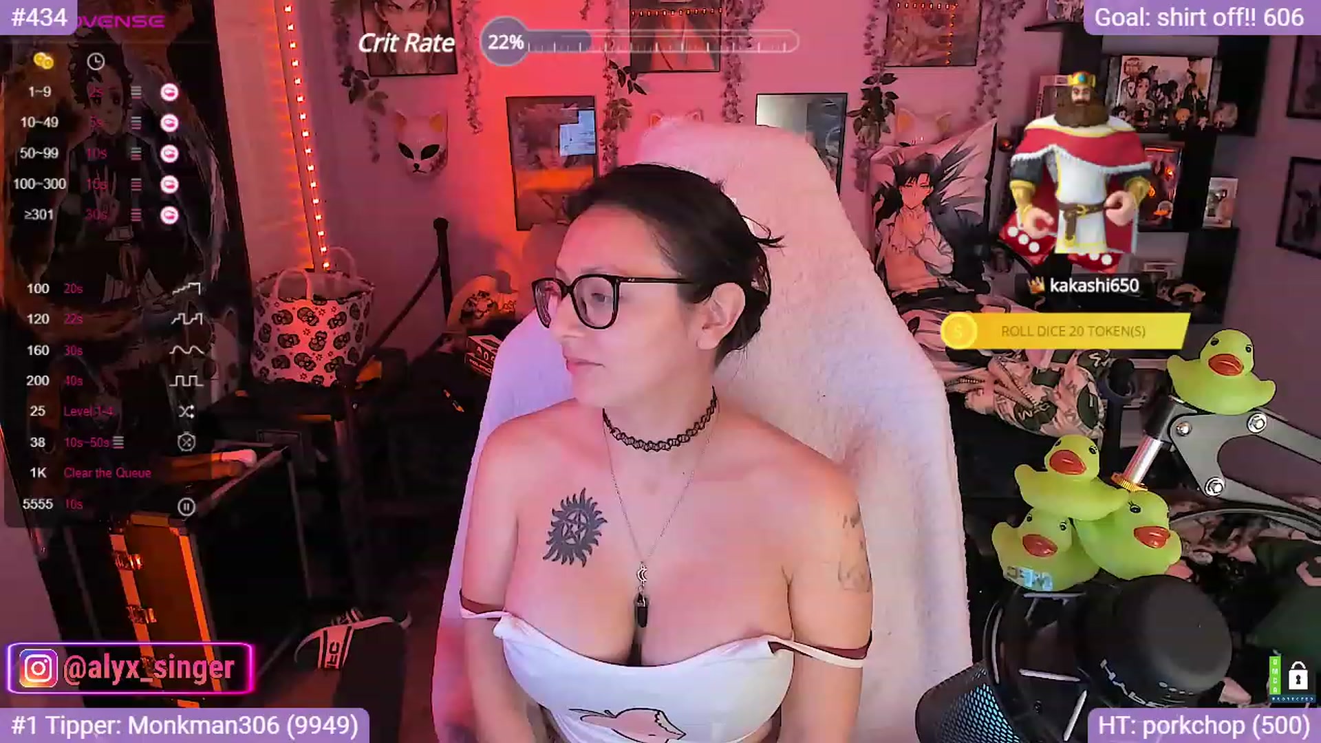 Gallery image thumbnail from Alyx_Singer's myfreecams stream on, 10/17/2023, 06:16 image 16 of 20