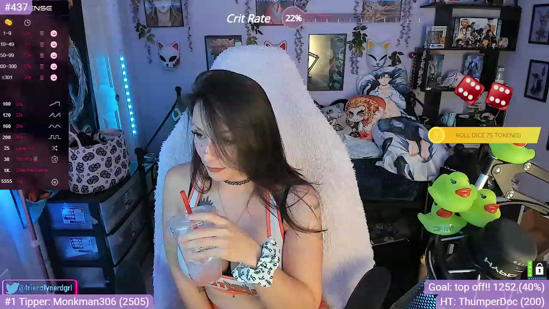Gallery image thumbnail from Alyx_Singer's myfreecams stream on, 11/14/2023, 18:32 image 13 of 20