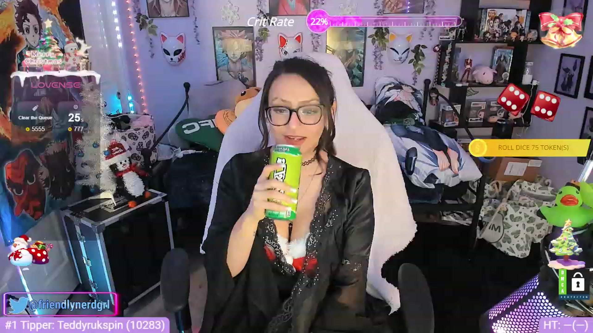 Gallery image thumbnail from Alyx_Singer's myfreecams stream on, 12/25/2023, 05:17 image 17 of 20