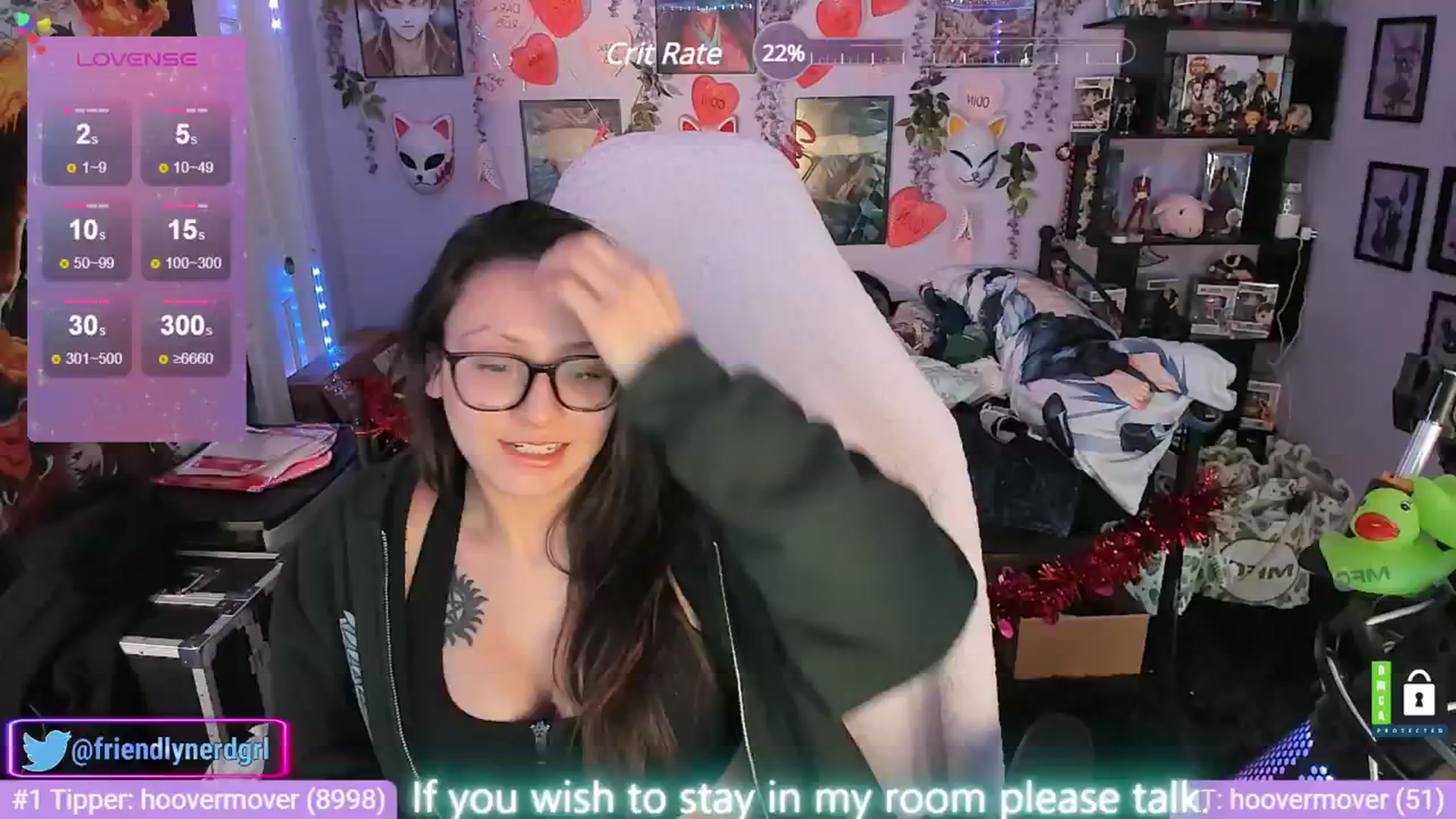 Gallery image thumbnail from Alyx_Singer's myfreecams stream on, 01/19/2024, 21:23 image 6 of 20