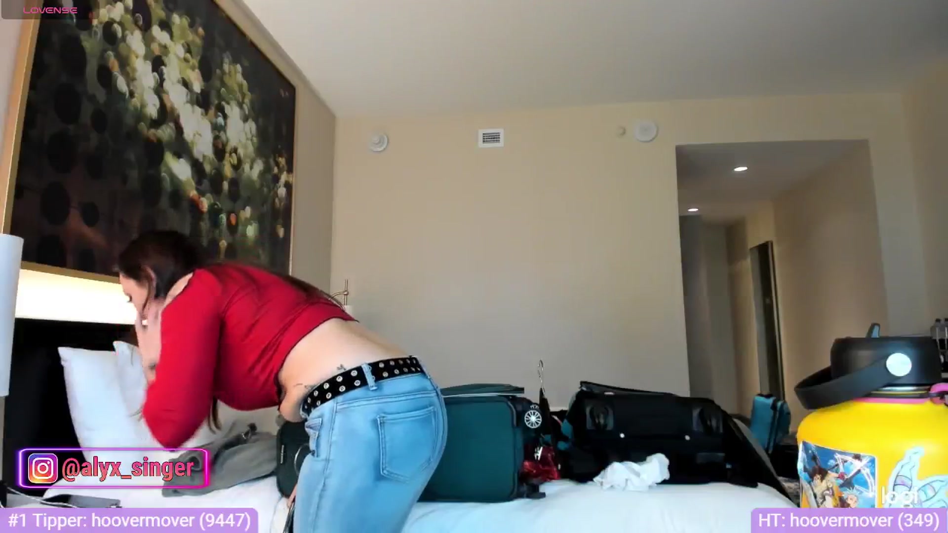 Gallery image thumbnail from Alyx_Singer's myfreecams stream on, 01/24/2024, 24:30 image 9 of 20