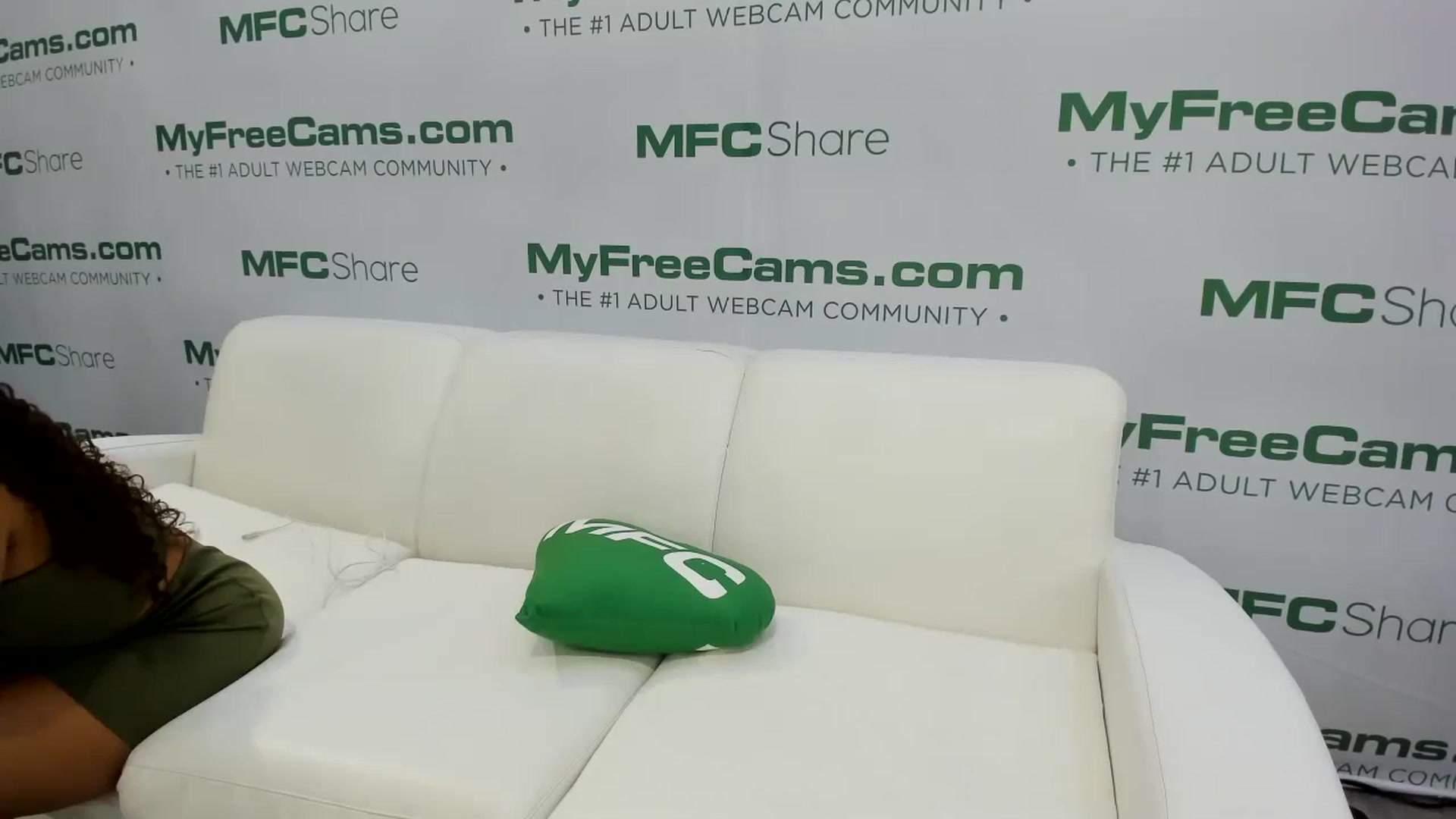 Gallery image thumbnail from Alyx_Singer's myfreecams stream on, 01/25/2024, 01:11 image 7 of 20