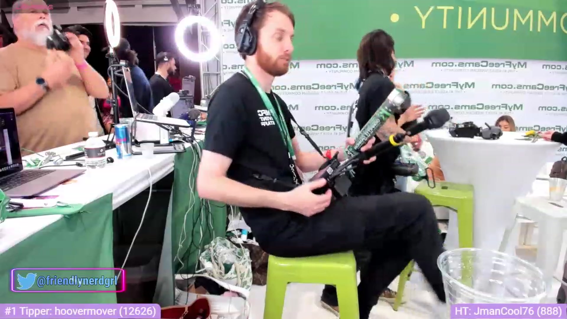 Gallery image thumbnail from Alyx_Singer's myfreecams stream on, 01/27/2024, 01:43 image 20 of 20