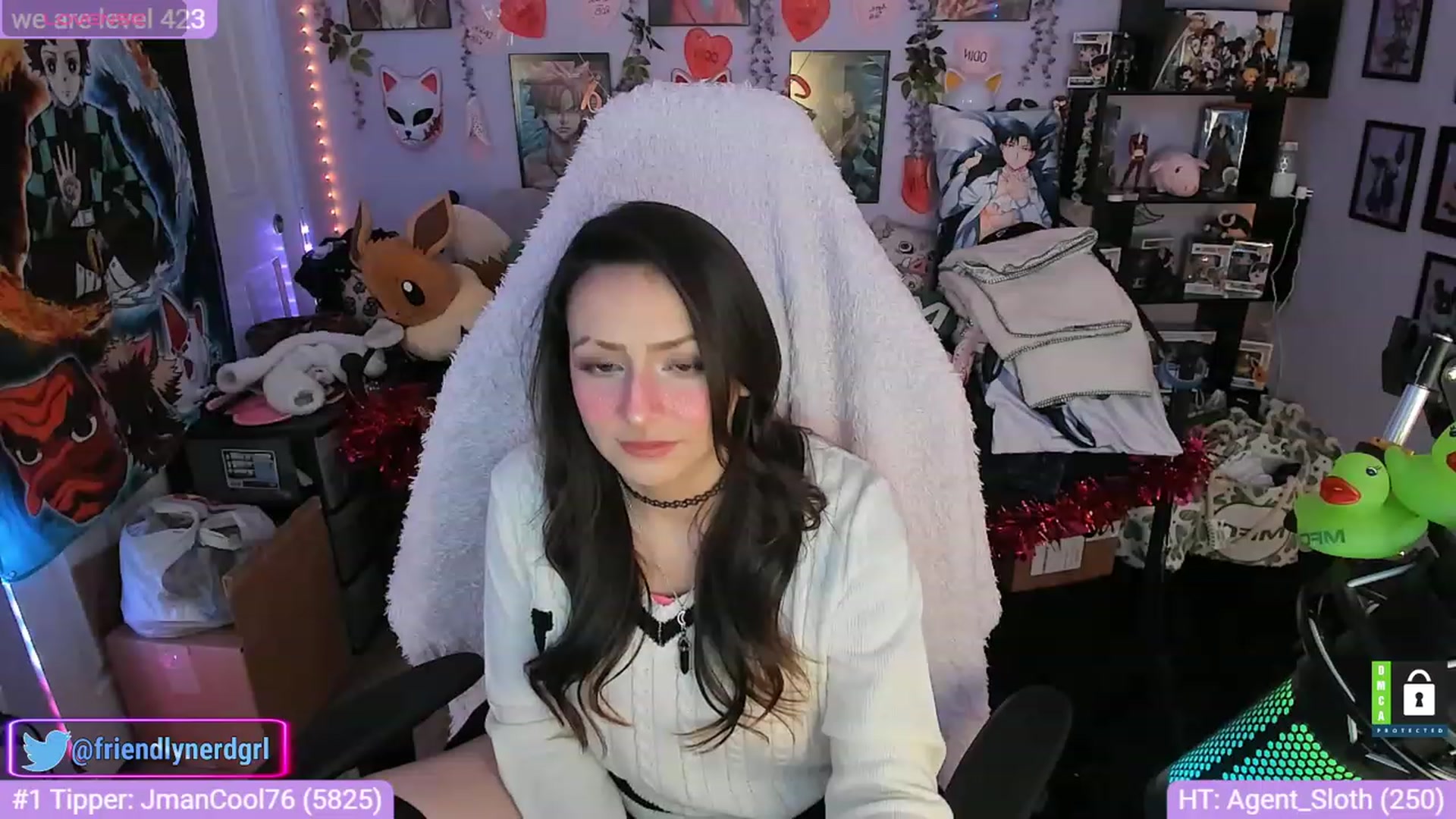 Gallery image thumbnail from Alyx_Singer's myfreecams stream on, 02/15/2024, 21:12 image 7 of 20