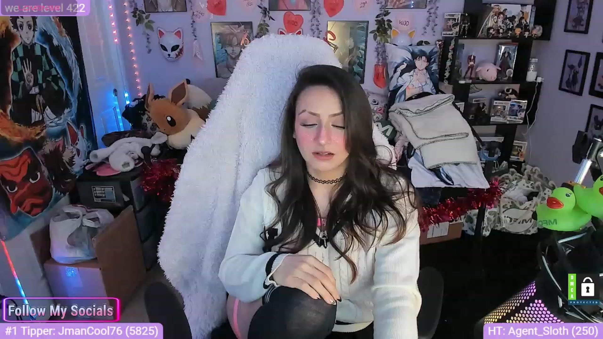 Gallery image thumbnail from Alyx_Singer's myfreecams stream on, 02/15/2024, 21:12 image 11 of 20