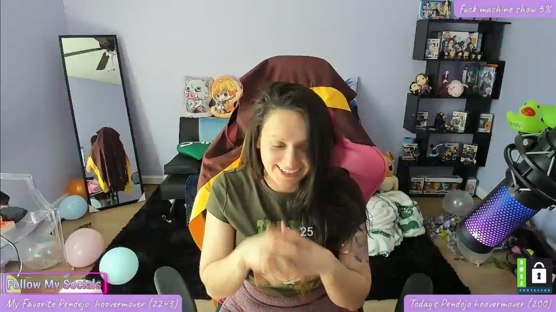Gallery image thumbnail from Alyx_Singer's myfreecams stream on, 04/09/2024, 18:58 image 18 of 20