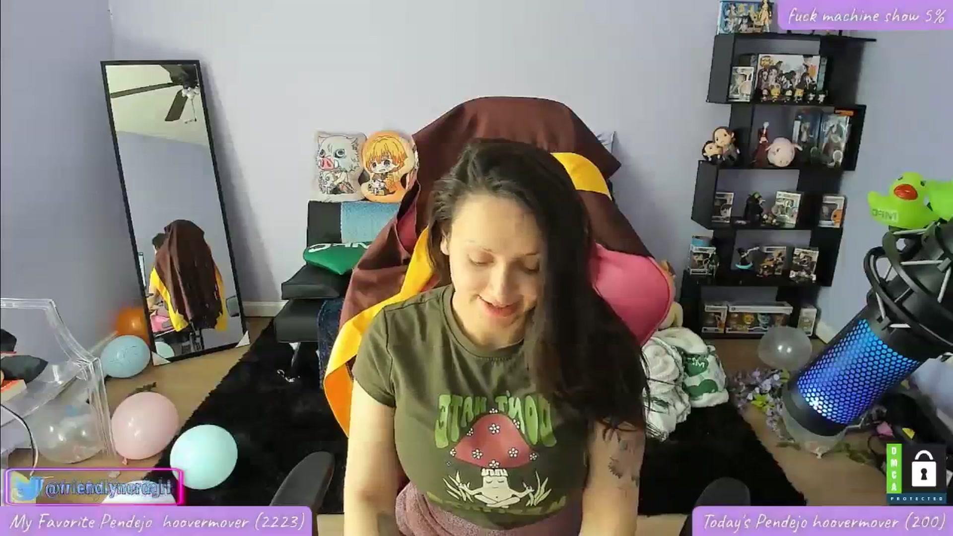 Gallery image thumbnail from Alyx_Singer's myfreecams stream on, 04/09/2024, 18:58 image 7 of 20