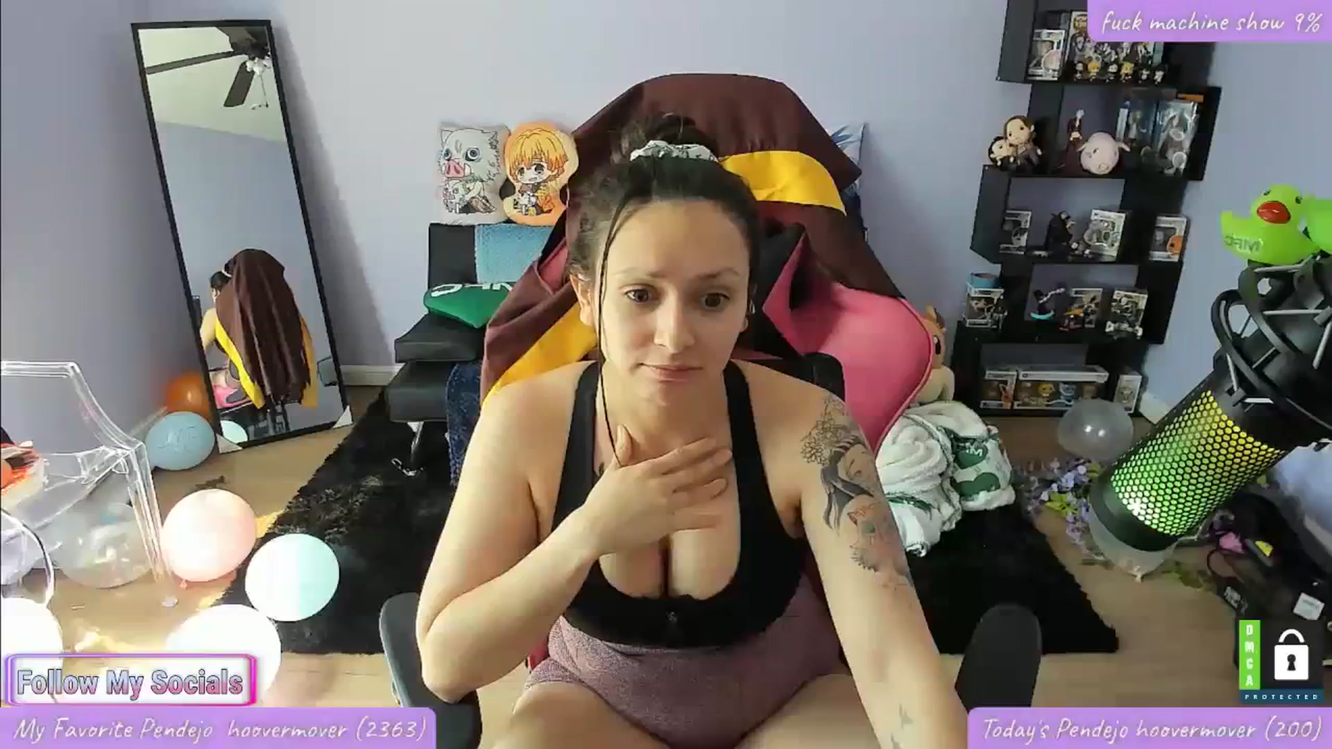 Gallery image thumbnail from Alyx_Singer's myfreecams stream on, 04/09/2024, 20:48 image 5 of 20