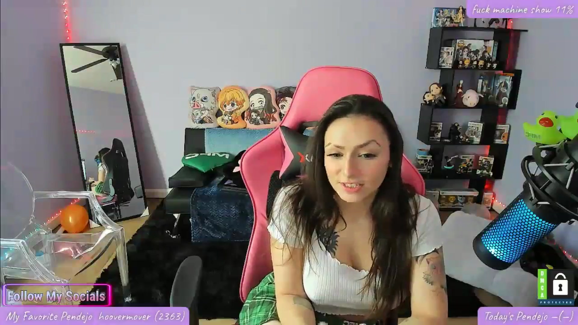 Gallery image thumbnail from Alyx_Singer's myfreecams stream on, 04/11/2024, 17:49 image 4 of 20