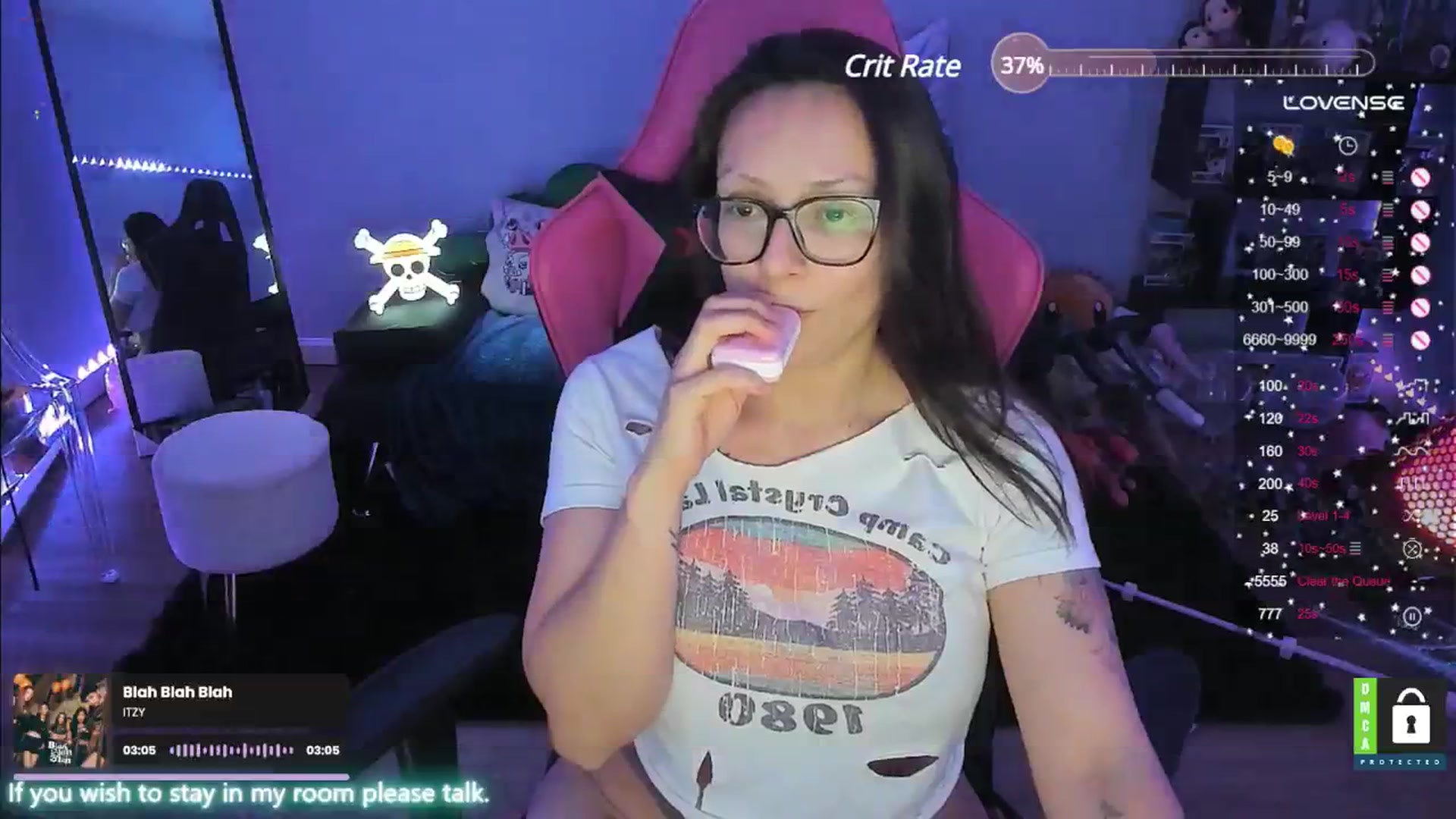 Gallery image thumbnail from Alyx_Singer's myfreecams stream on, 05/15/2024, 04:54 image 15 of 20