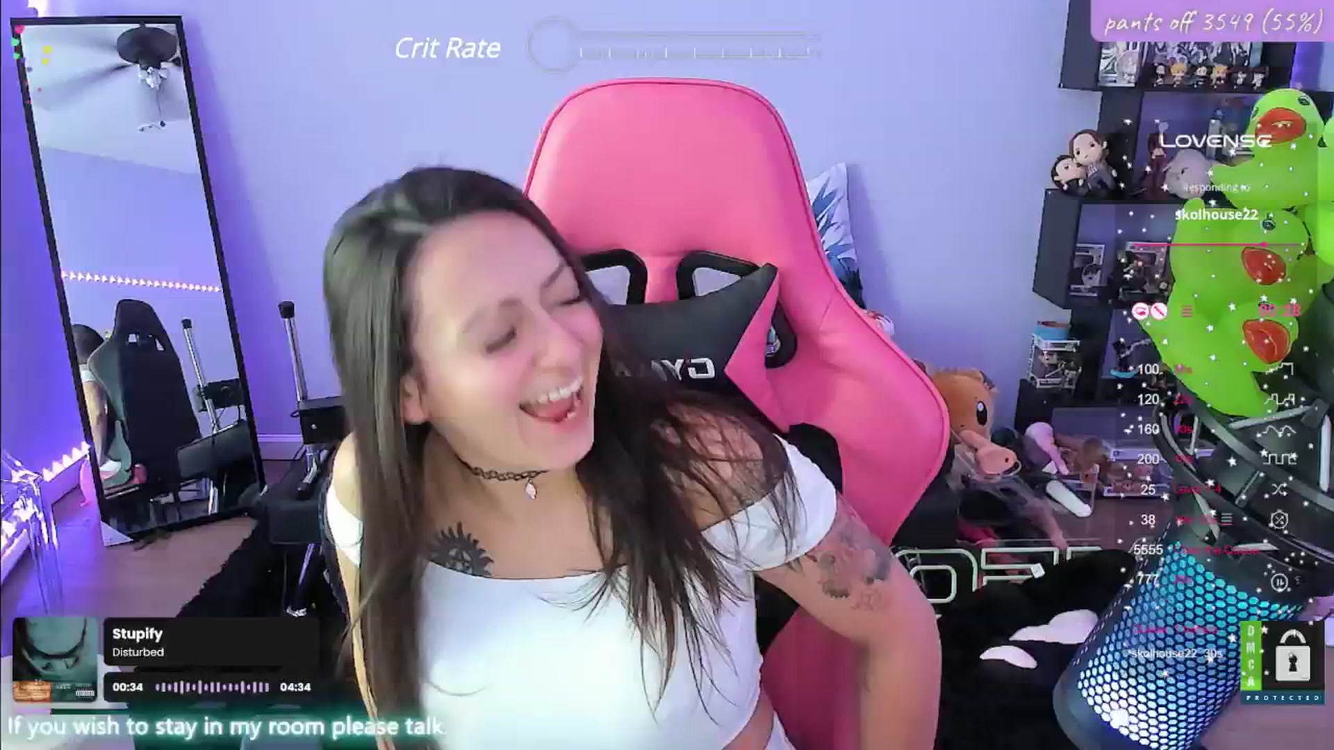 Gallery image thumbnail from Alyx_Singer's myfreecams stream on, 06/19/2024, 18:05 image 16 of 20