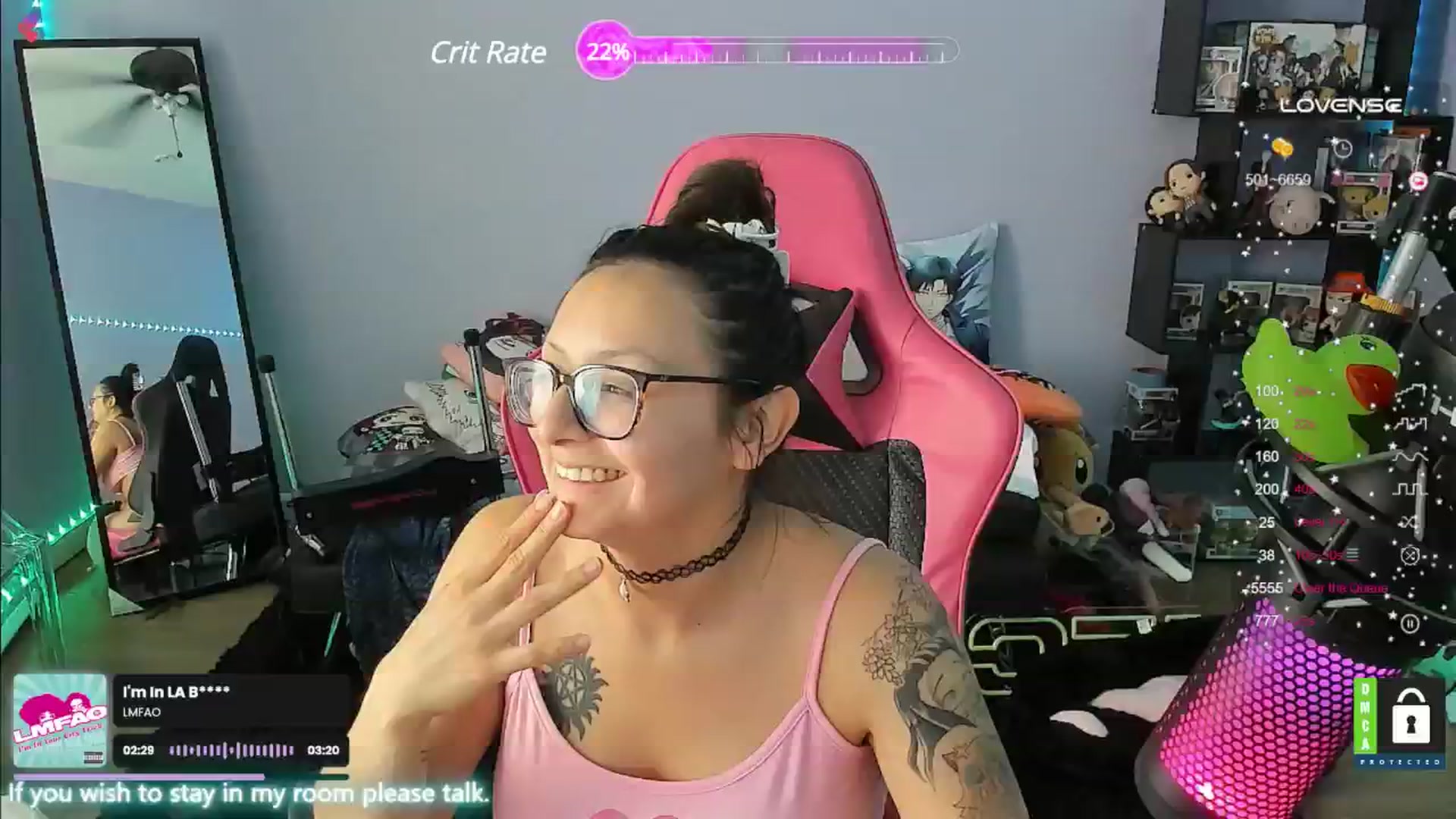 Gallery image thumbnail from Alyx_Singer's myfreecams stream on, 06/21/2024, 19:21 image 18 of 20