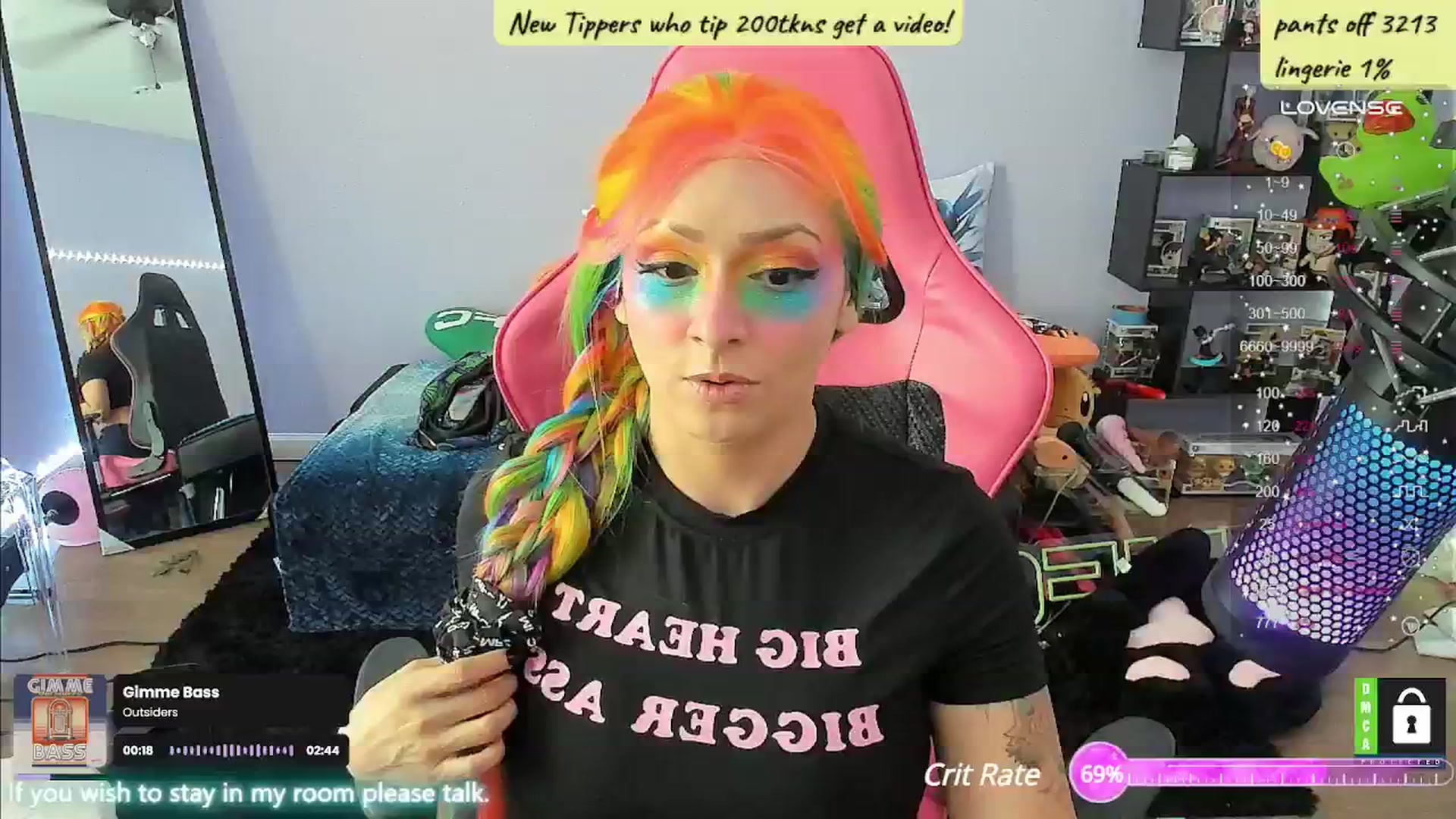 Gallery image thumbnail from Alyx_Singer's myfreecams stream on, 07/01/2024, 17:24 image 16 of 20