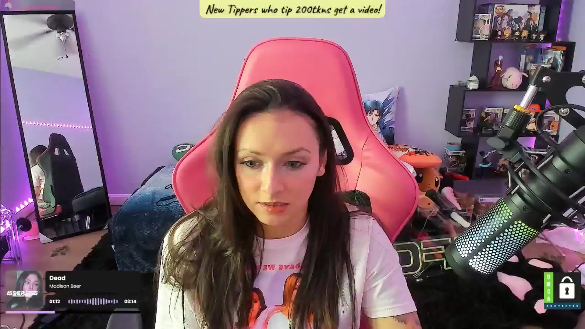Gallery image thumbnail from Alyx_Singer's myfreecams stream on, 07/31/2024, 16:39 image 6 of 20