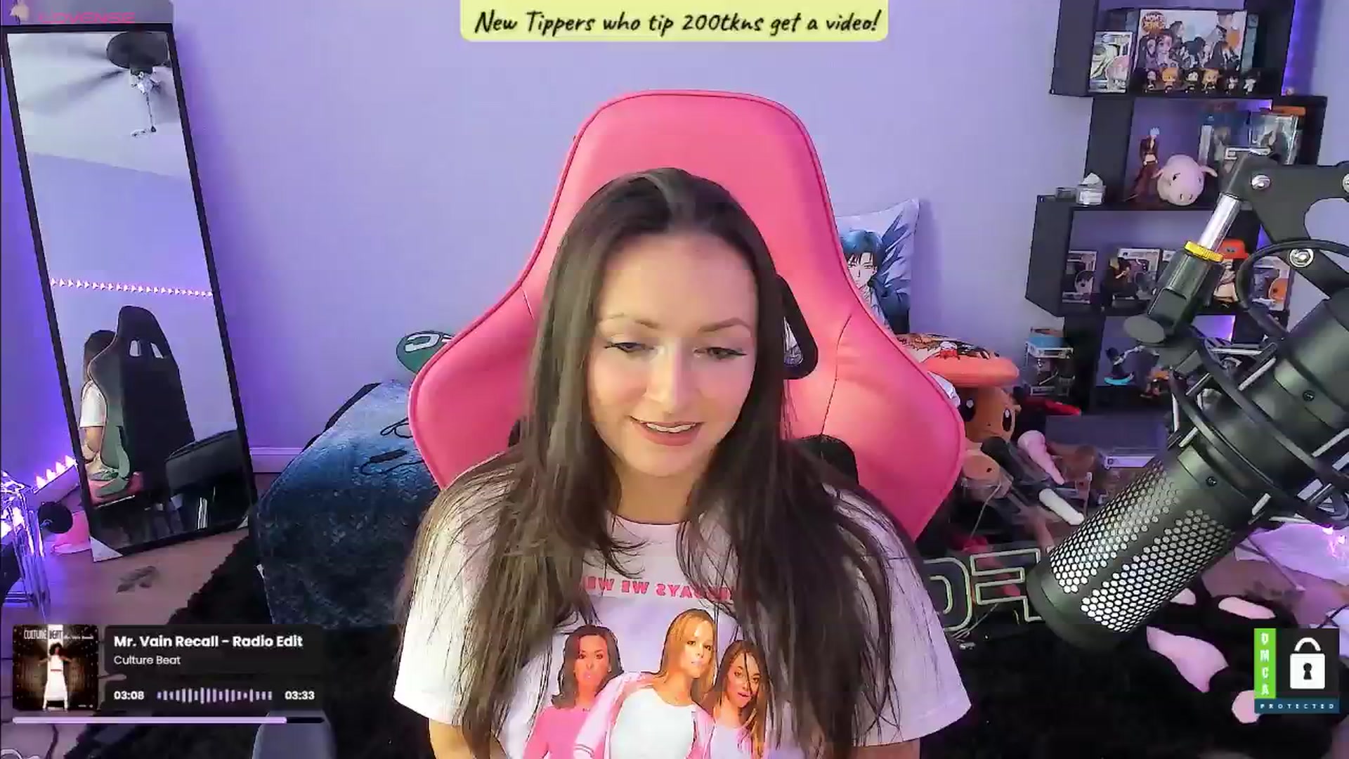 Gallery image thumbnail from Alyx_Singer's myfreecams stream on, 07/31/2024, 16:39 image 14 of 20