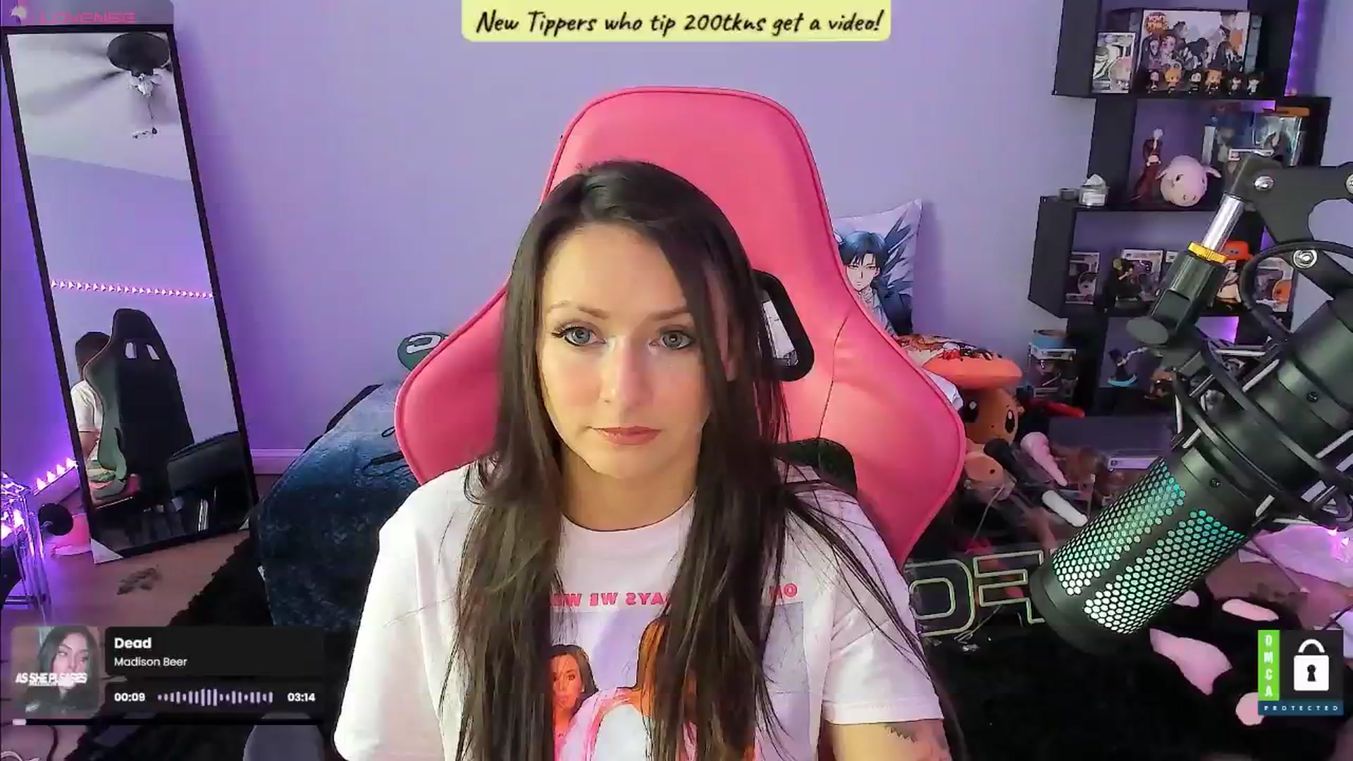 Gallery image thumbnail from Alyx_Singer's myfreecams stream on, 07/31/2024, 16:39 image 5 of 20