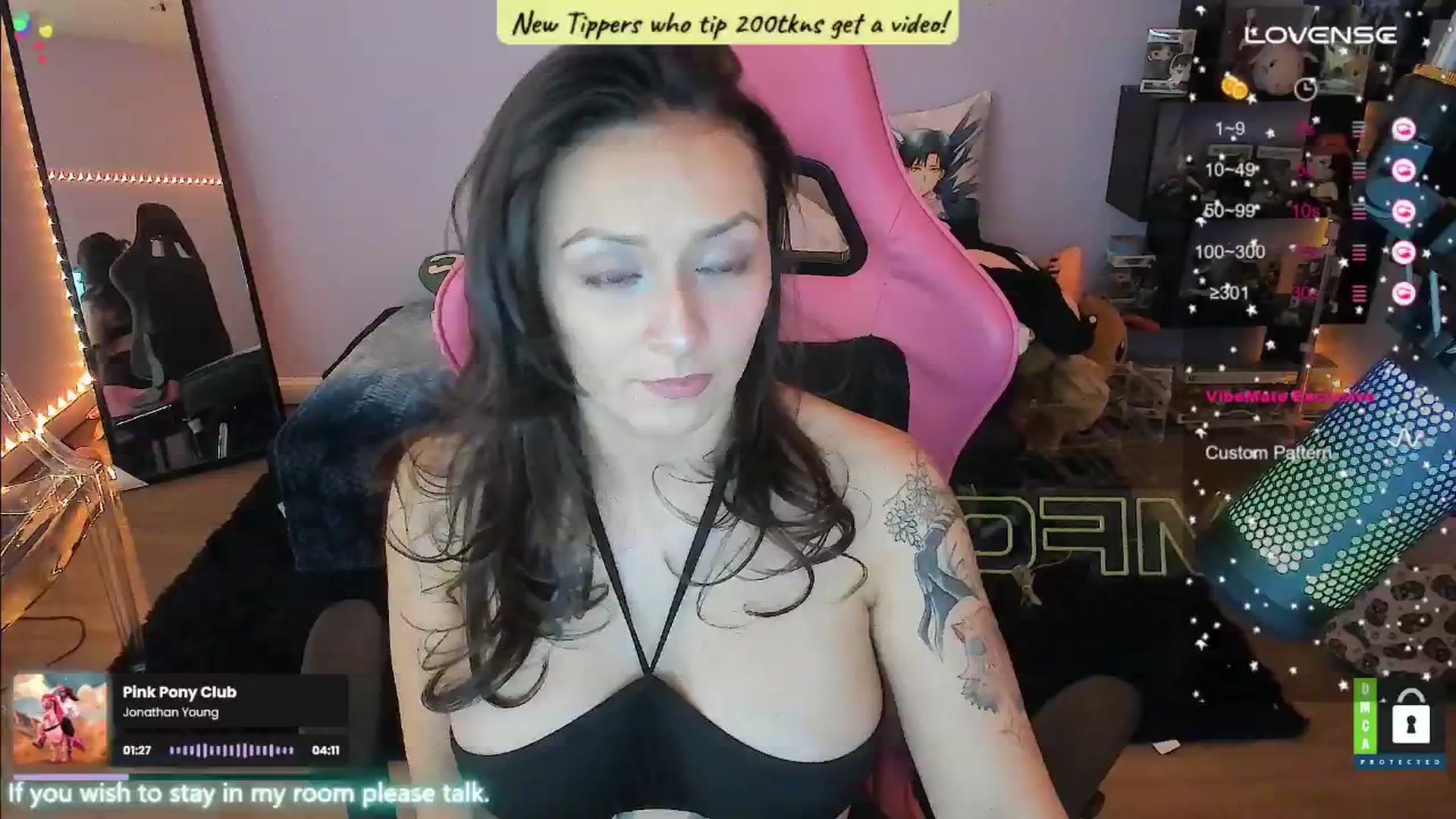 Gallery image thumbnail from Alyx_Singer's myfreecams stream on, 08/12/2024, 20:25 image 18 of 20