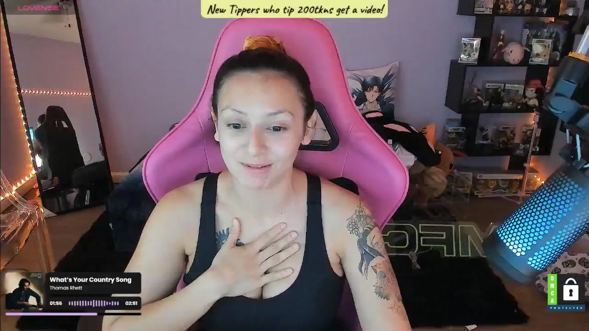 Gallery image thumbnail from Alyx_Singer's myfreecams stream on, 08/13/2024, 16:30 image 6 of 20