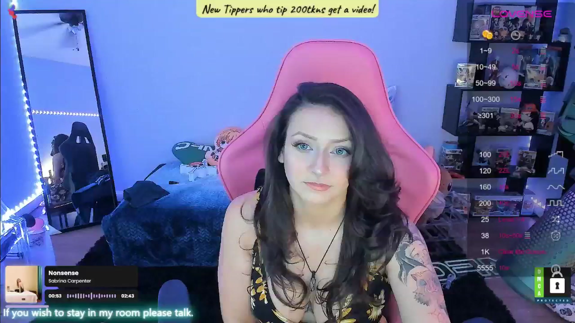 Gallery image thumbnail from Alyx_Singer's myfreecams stream on, 08/21/2024, 19:26 image 10 of 20