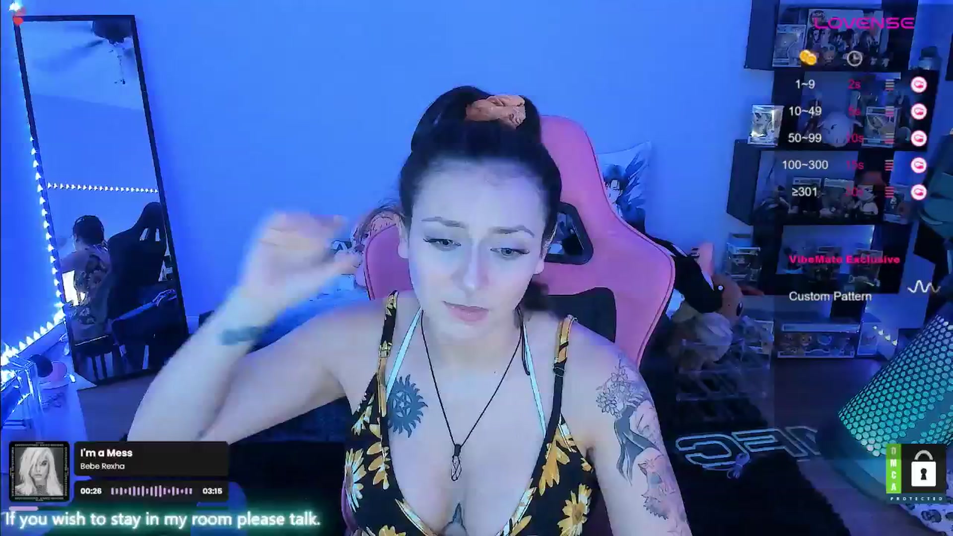 Gallery image thumbnail from Alyx_Singer's myfreecams stream on, 08/21/2024, 20:01 image 8 of 20