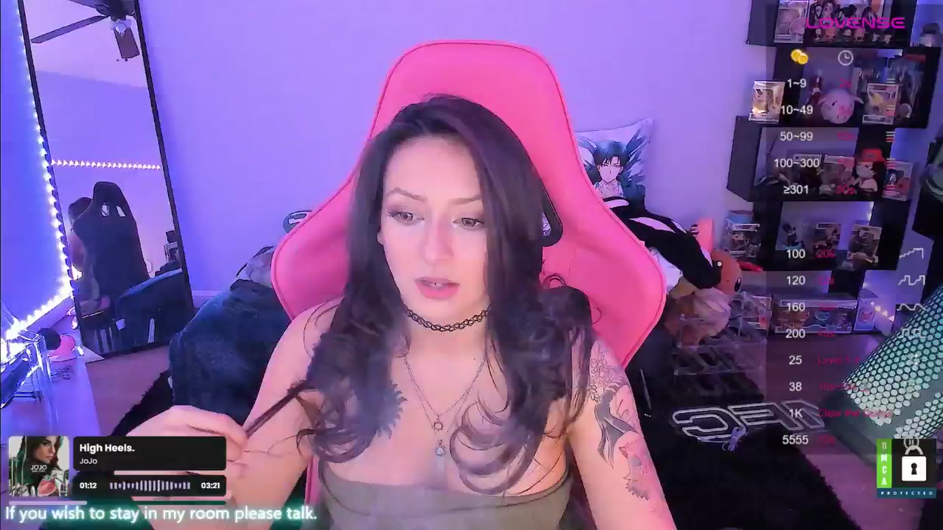 Gallery image thumbnail from Alyx_Singer's myfreecams stream on, 08/26/2024, 19:46 image 2 of 20