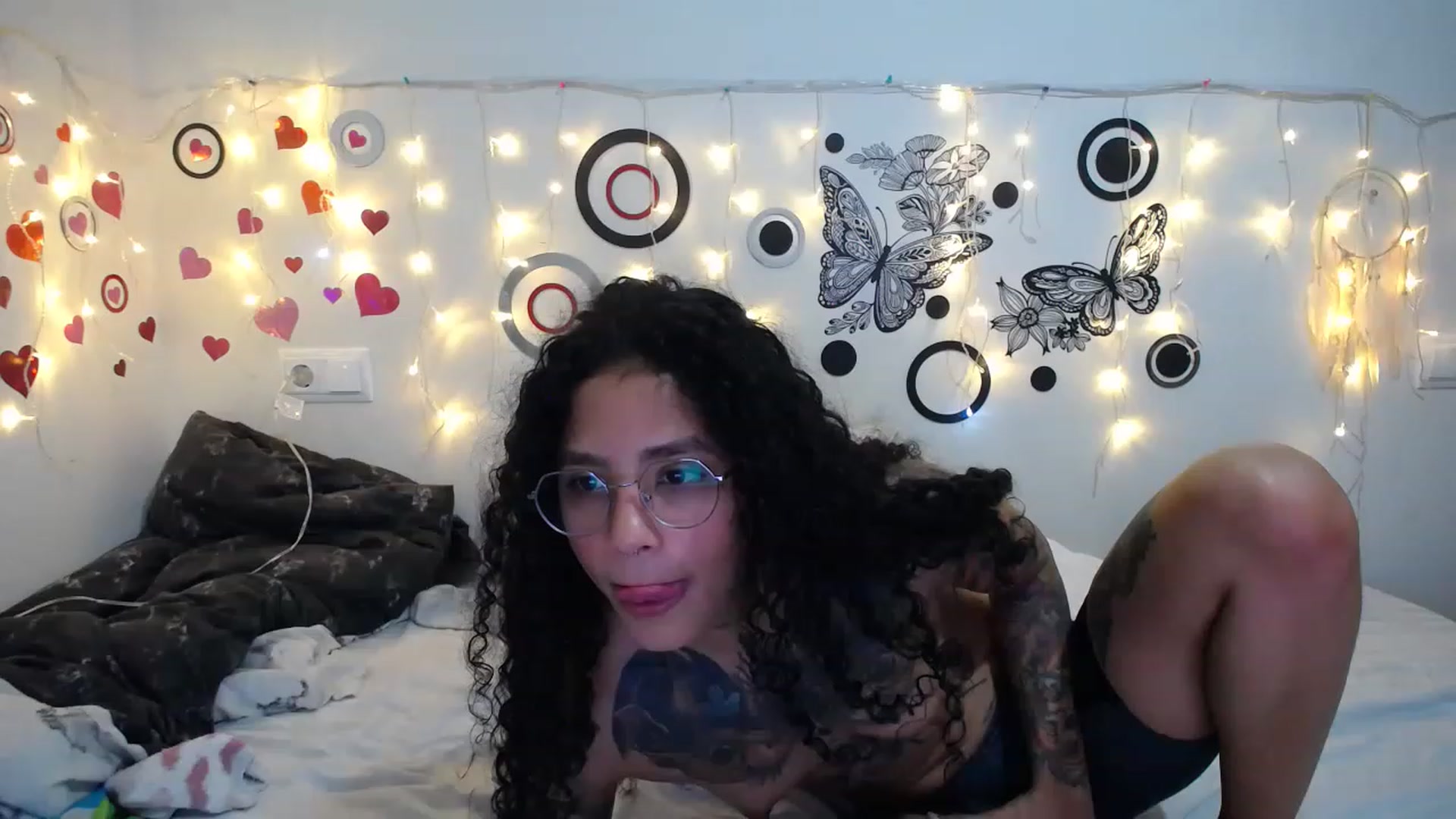 Gallery image thumbnail from Ama_music's myfreecams stream on, 01/17/2023, 09:58 image 6 of 20