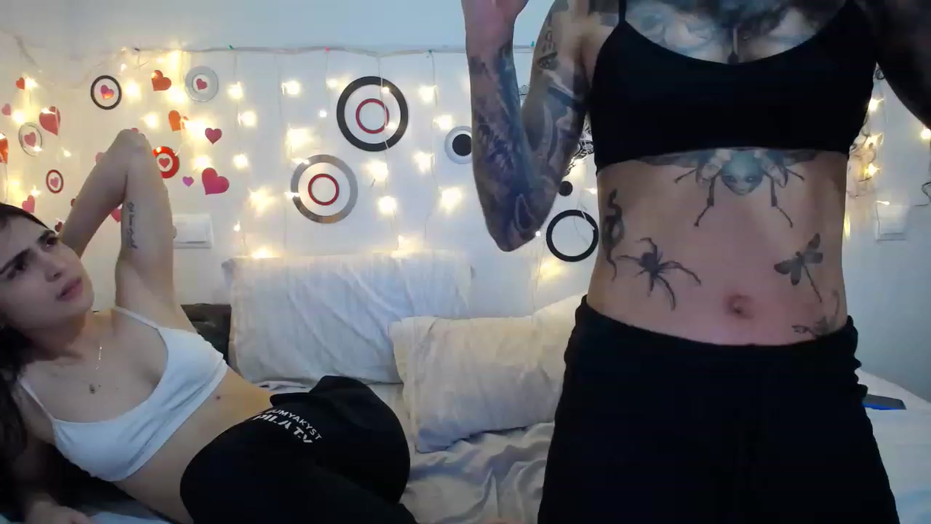 Gallery image thumbnail from Ama_music's myfreecams stream on, 01/18/2023, 10:24 image 19 of 20