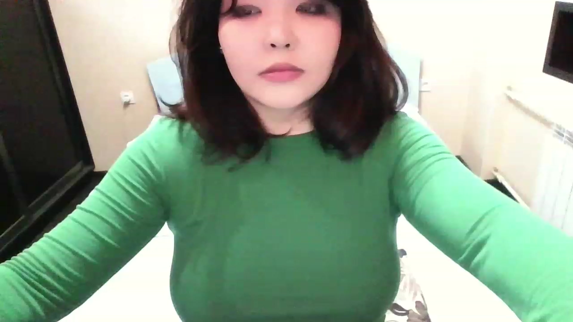 Gallery image thumbnail from AmaiChan's myfreecams stream on, 12/02/2022, 13:18 image 16 of 20