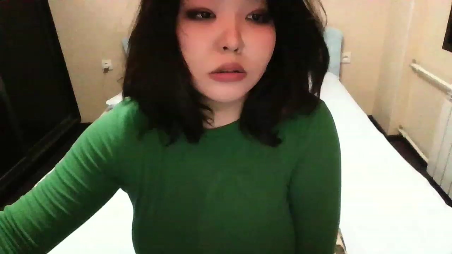 Gallery image thumbnail from AmaiChan's myfreecams stream on, 12/02/2022, 13:18 image 6 of 20