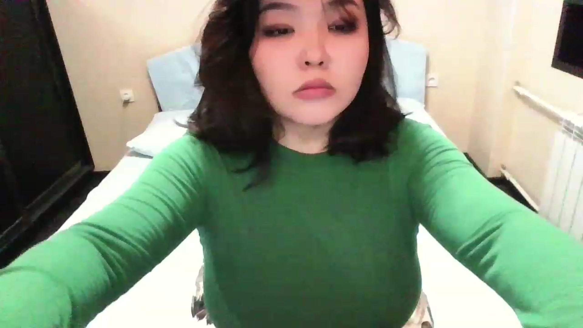 Gallery image thumbnail from AmaiChan's myfreecams stream on, 12/02/2022, 13:18 image 15 of 20