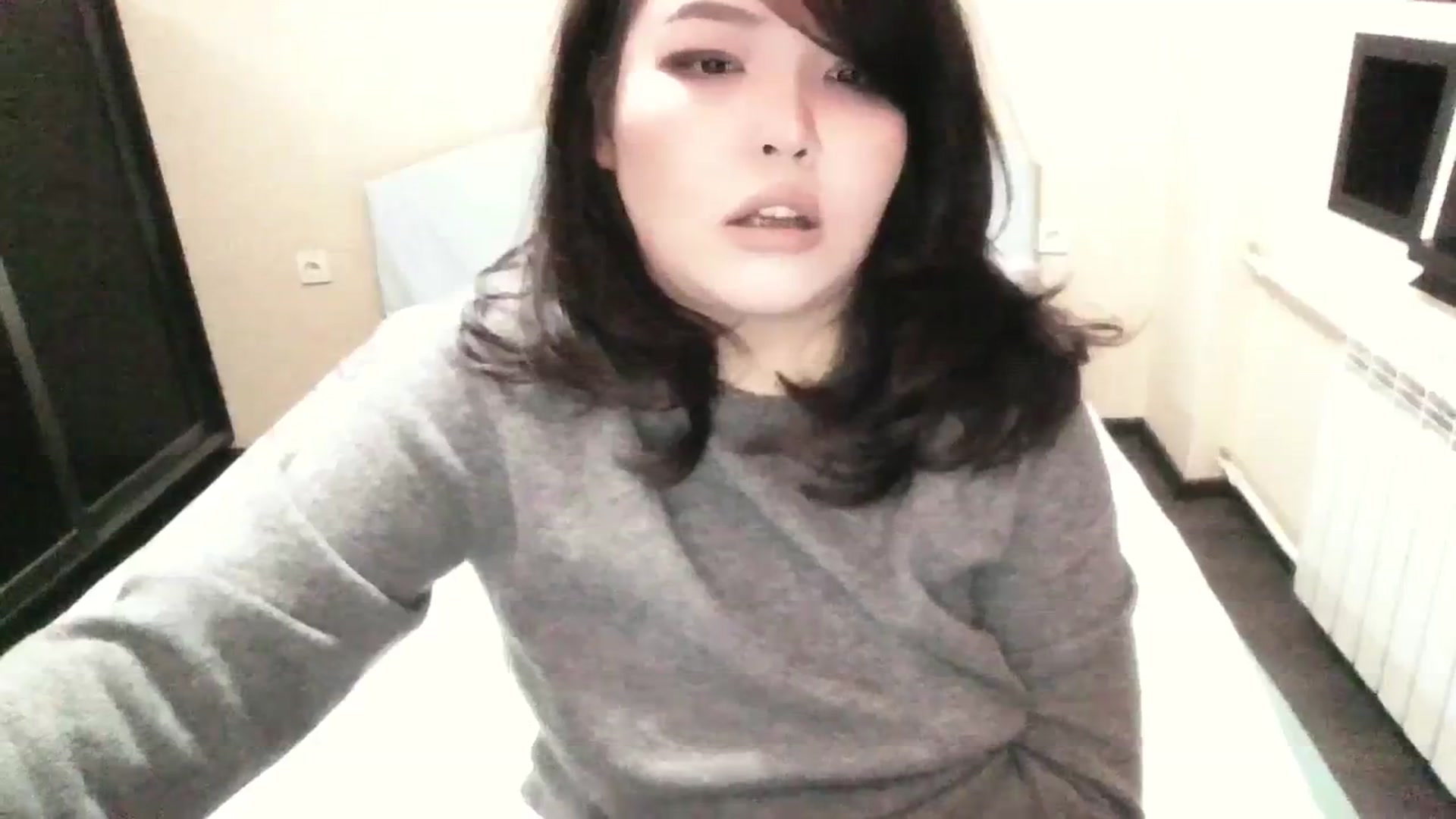 Gallery image thumbnail from AmaiChan's myfreecams stream on, 09/17/2023, 23:38 image 4 of 20