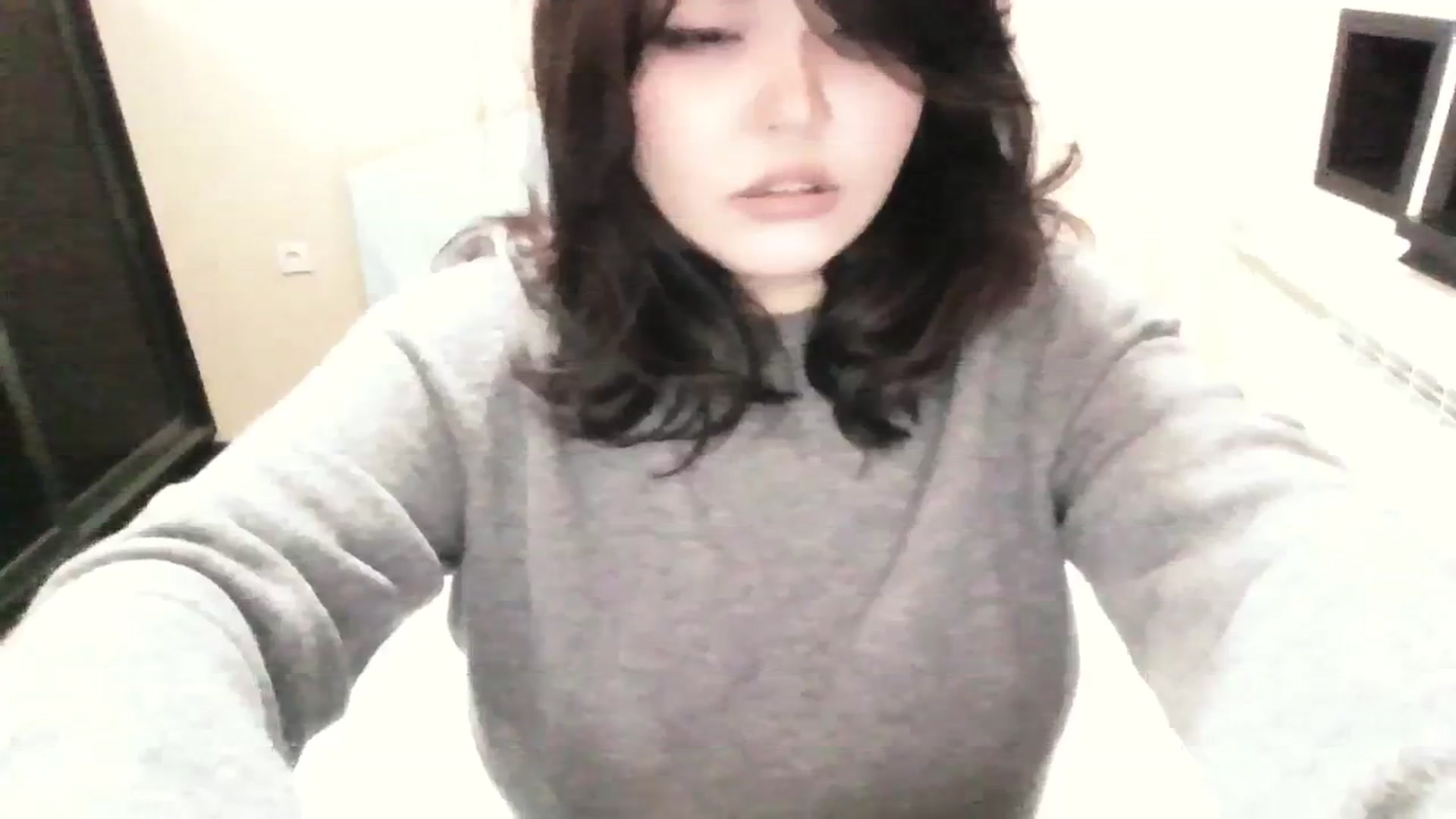 Gallery image thumbnail from AmaiChan's myfreecams stream on, 09/18/2023, 24:12 image 6 of 20
